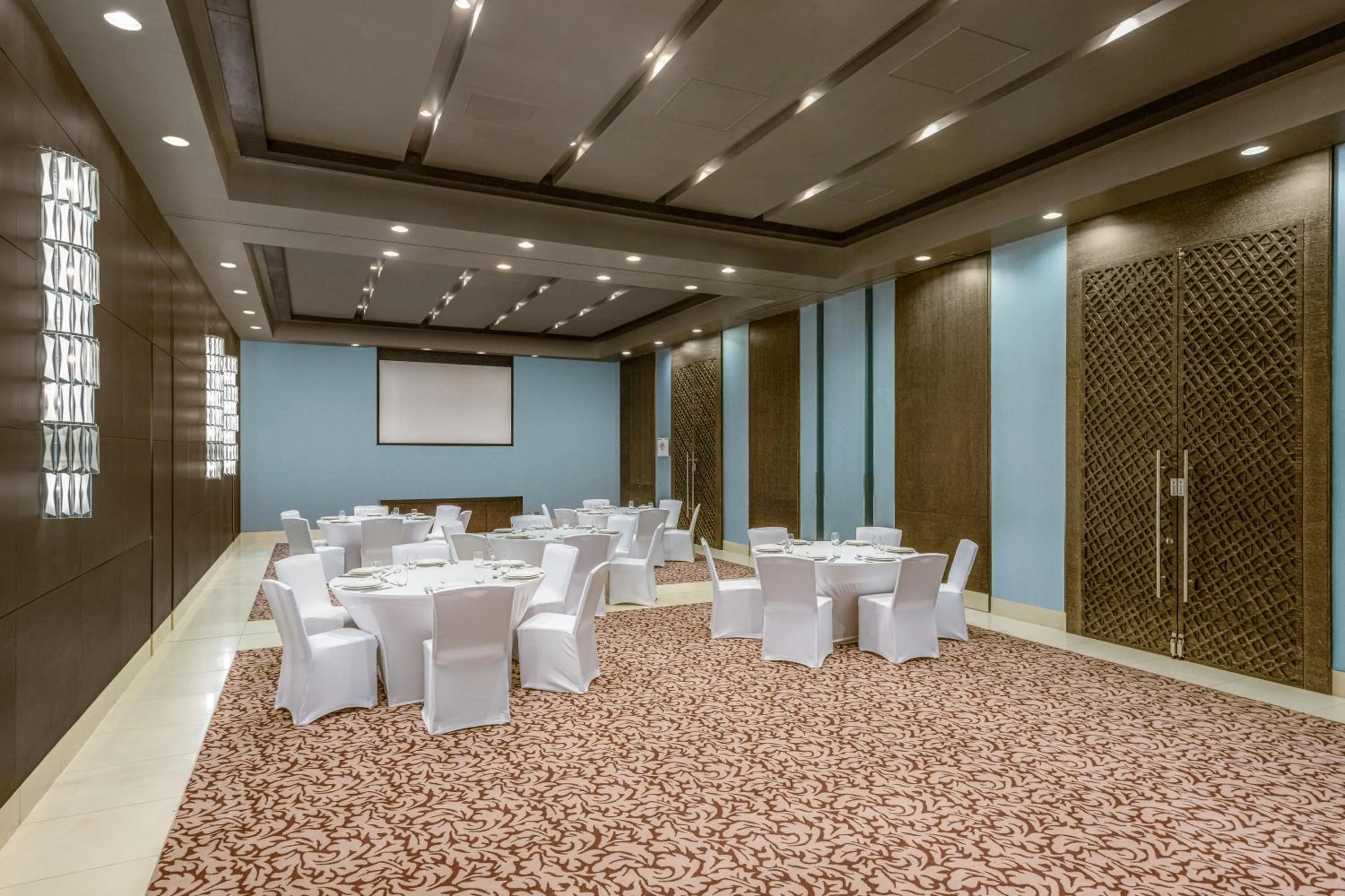 Meeting/conference room in Four Points by Sheraton Al Ain