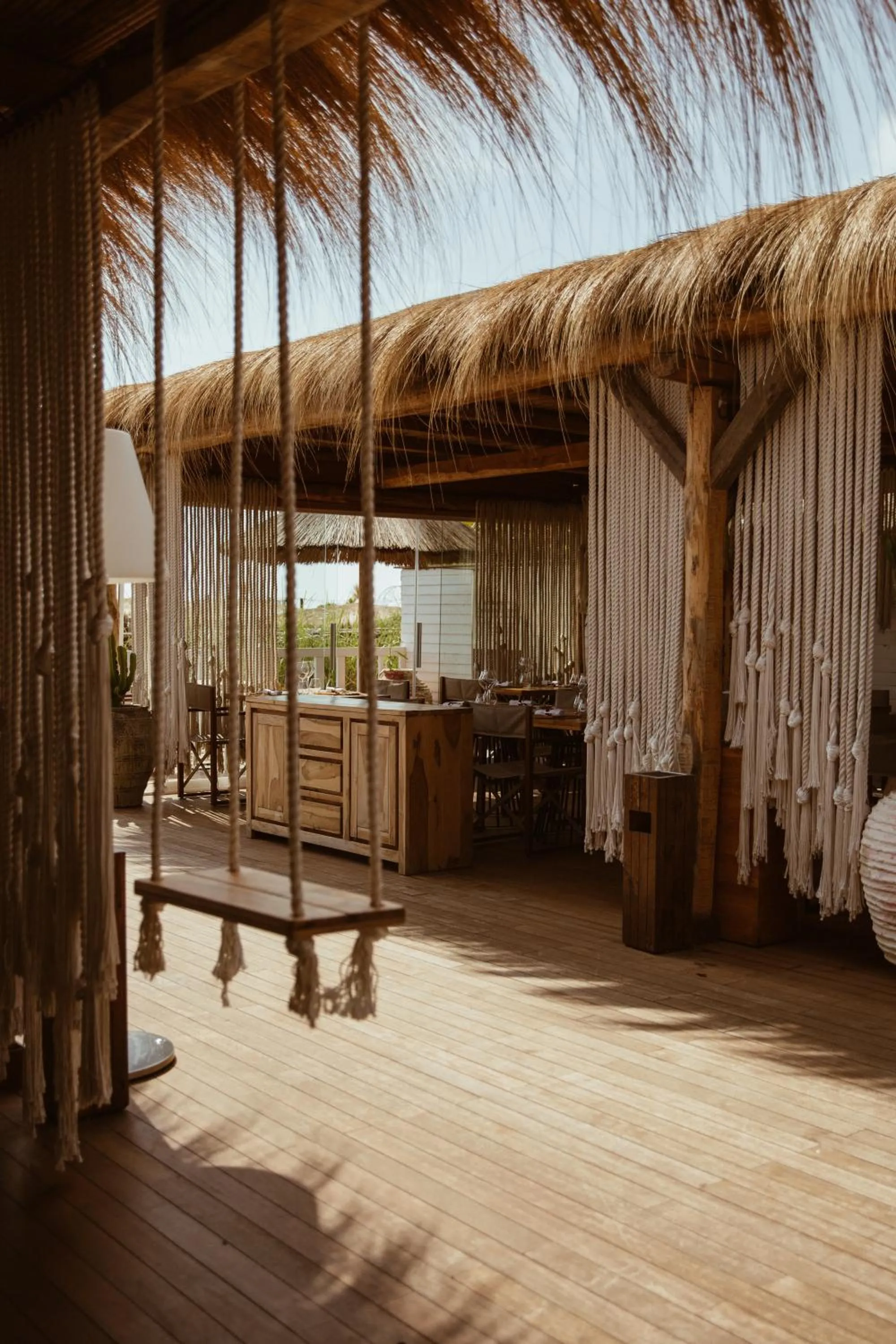 Restaurant/places to eat in Cumeja Beach Club & Hotel