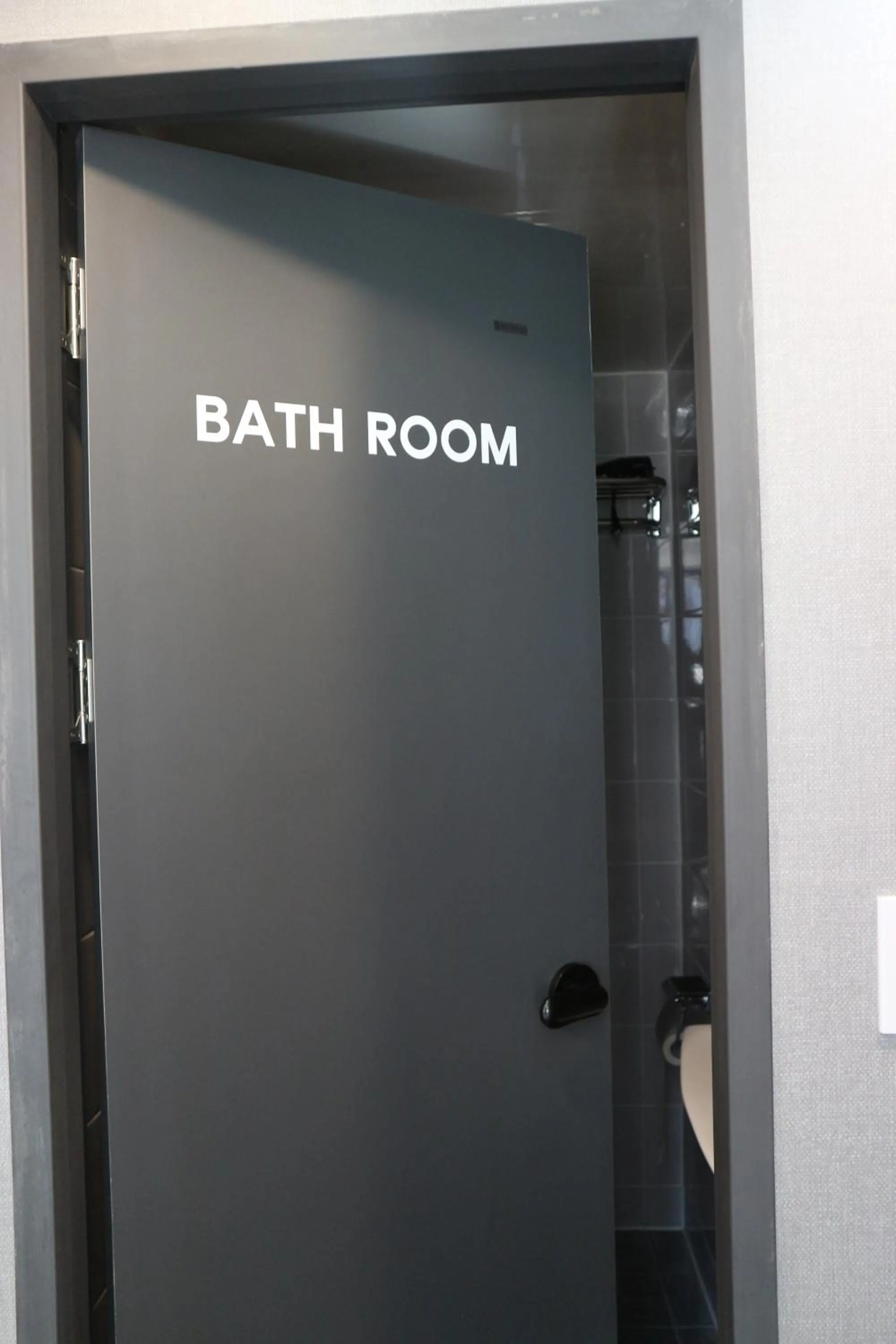 Bathroom in Zzzip Guesthouse in Hongdae