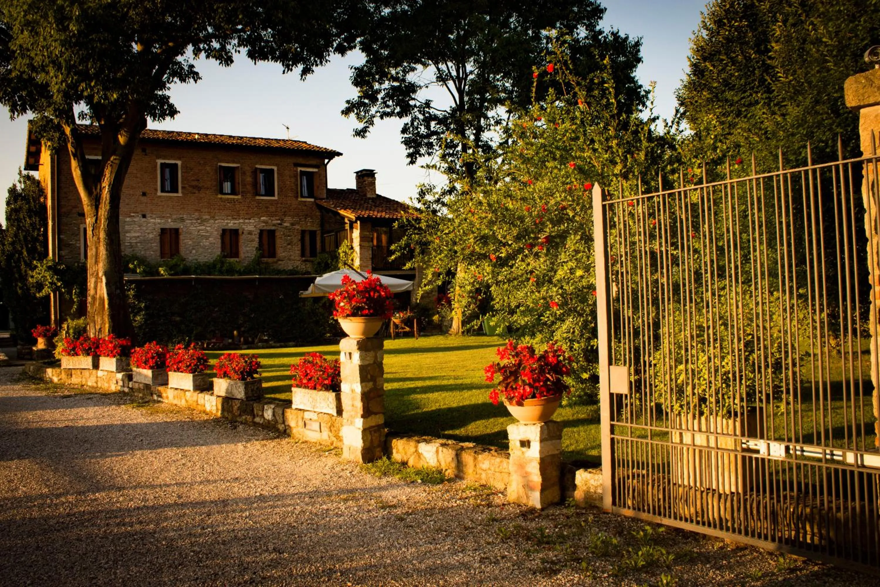 Facade/entrance in Aiceltis