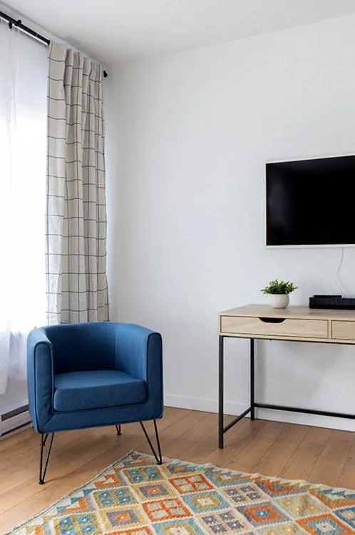 TV and multimedia in Kettle Valley Beach Resort