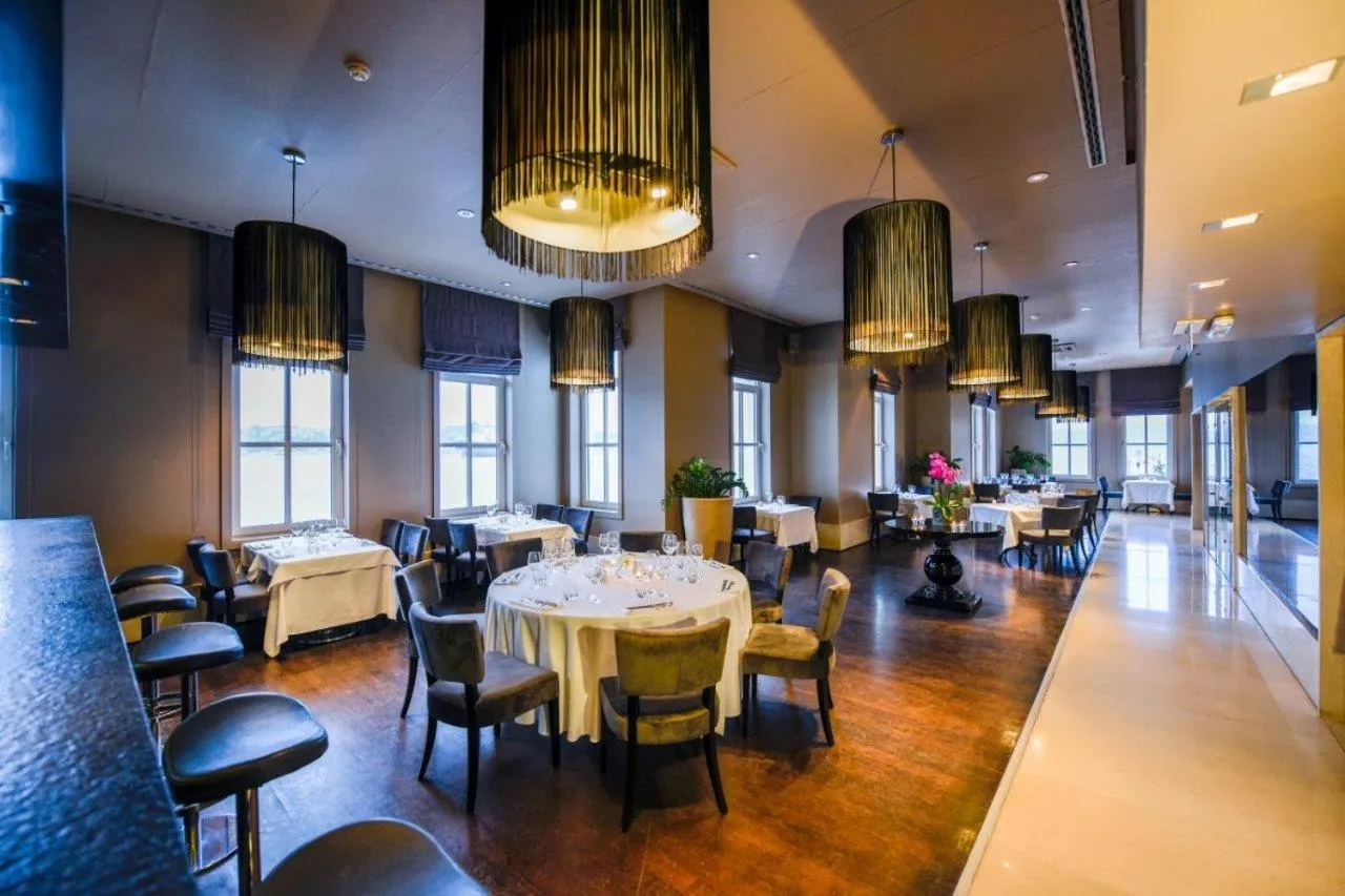 Restaurant/places to eat in A'jia Hotel