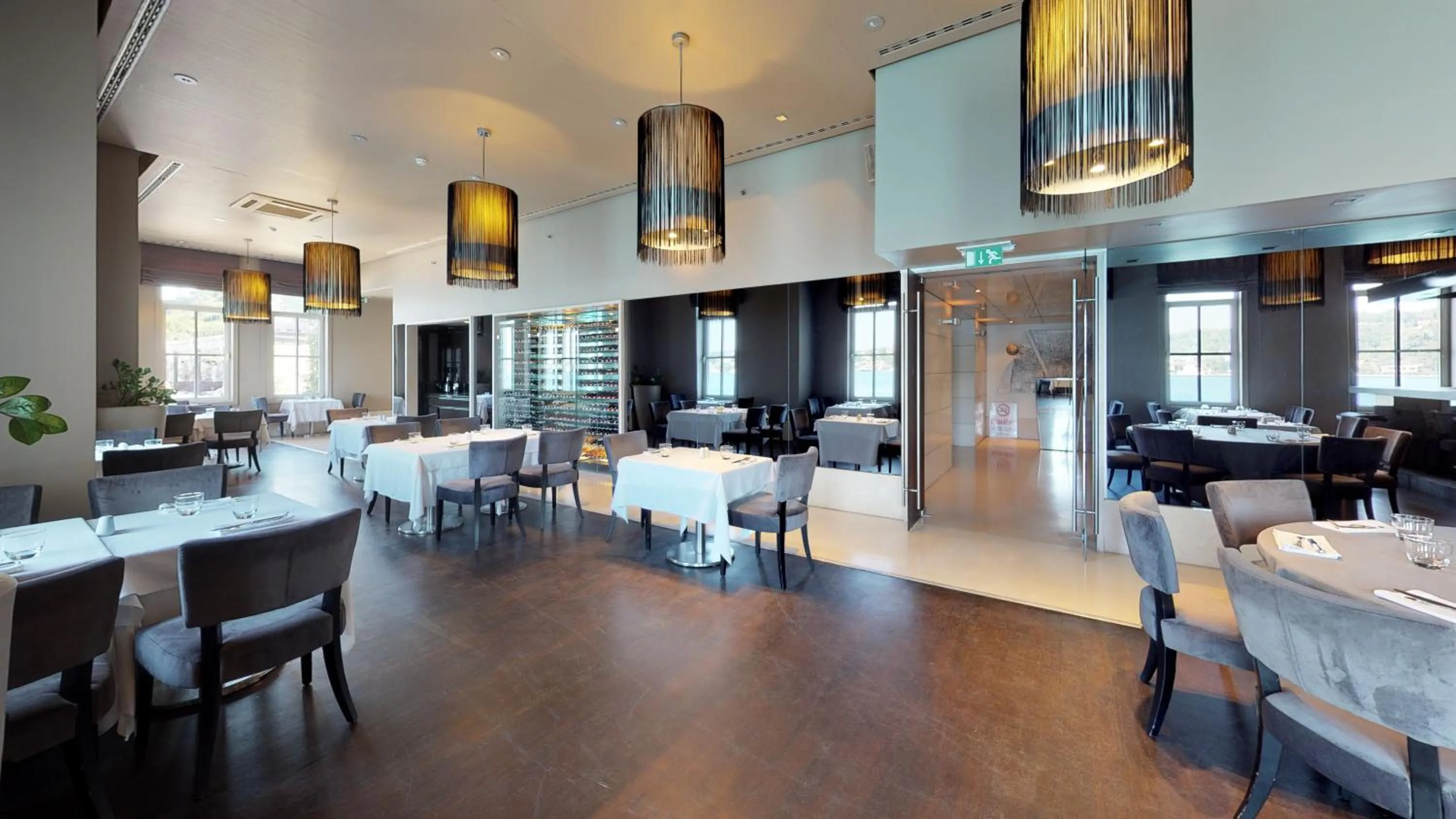 Restaurant/places to eat in A'jia Hotel