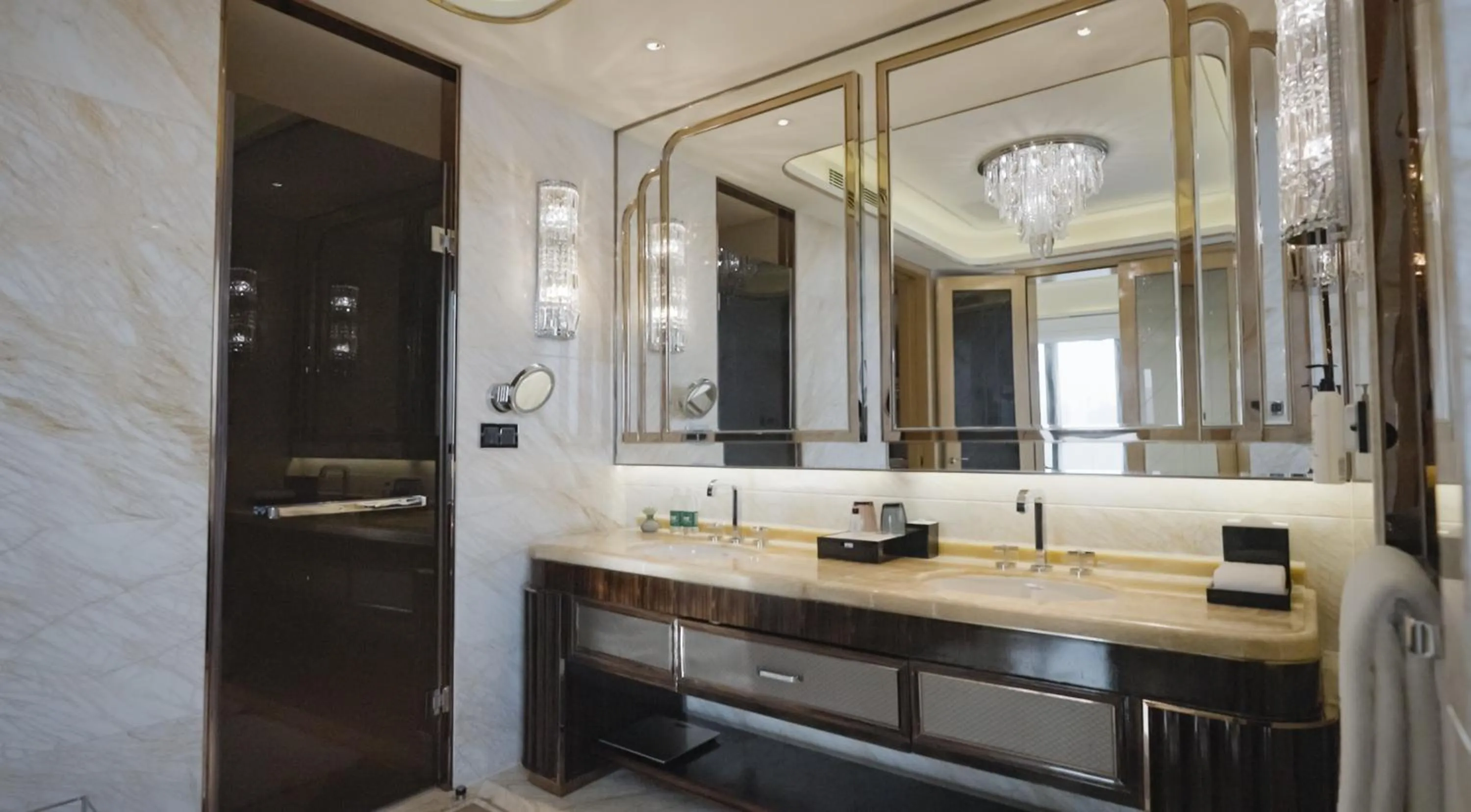 Bathroom in Wanda Vista Tianjin