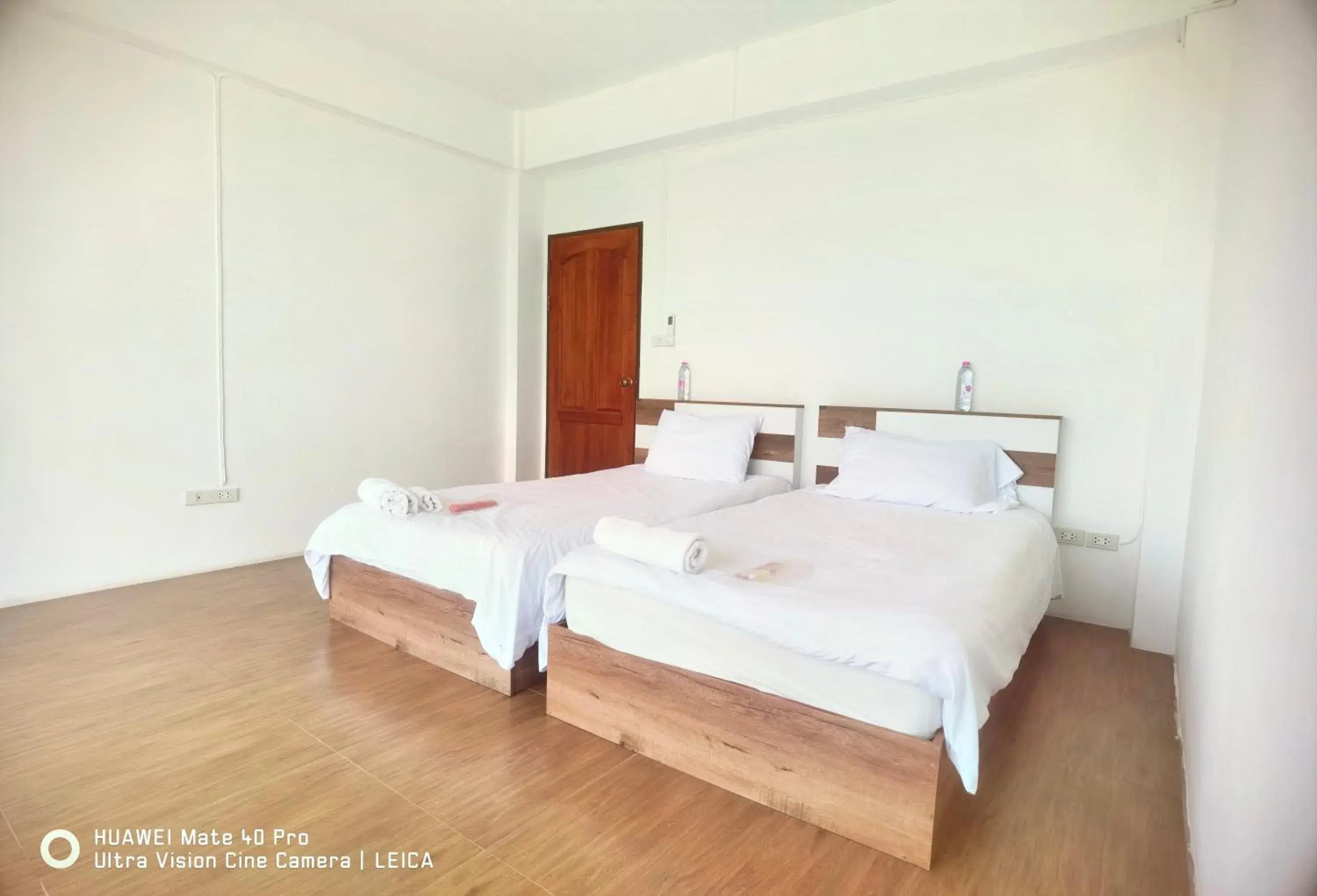 Twin Room with Shared Bathroom in 115 Townhouse Twin Room with Shared Bathroom in 115 Townhouse