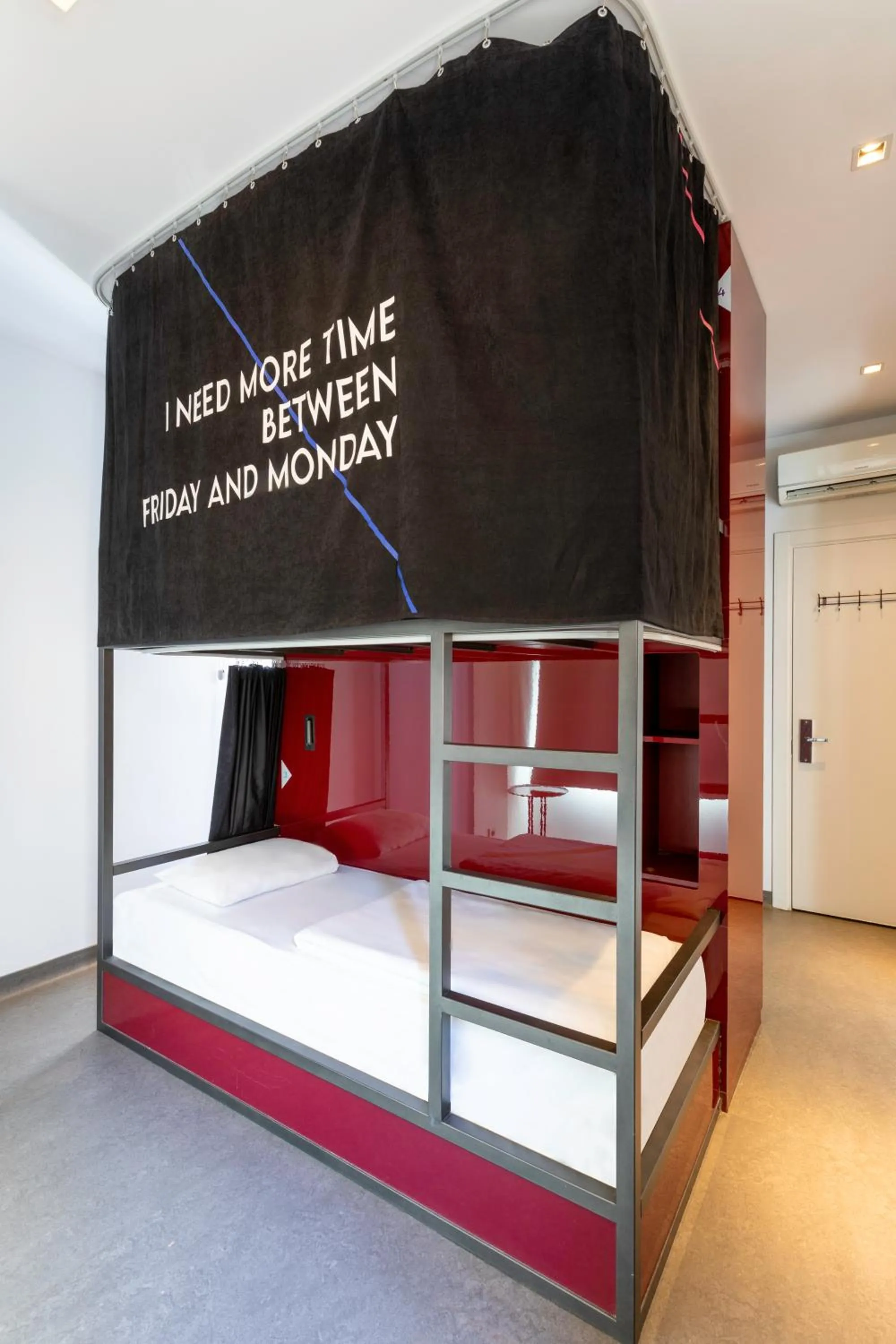 bunk bed, Bed in The Central House Istanbul Taksim