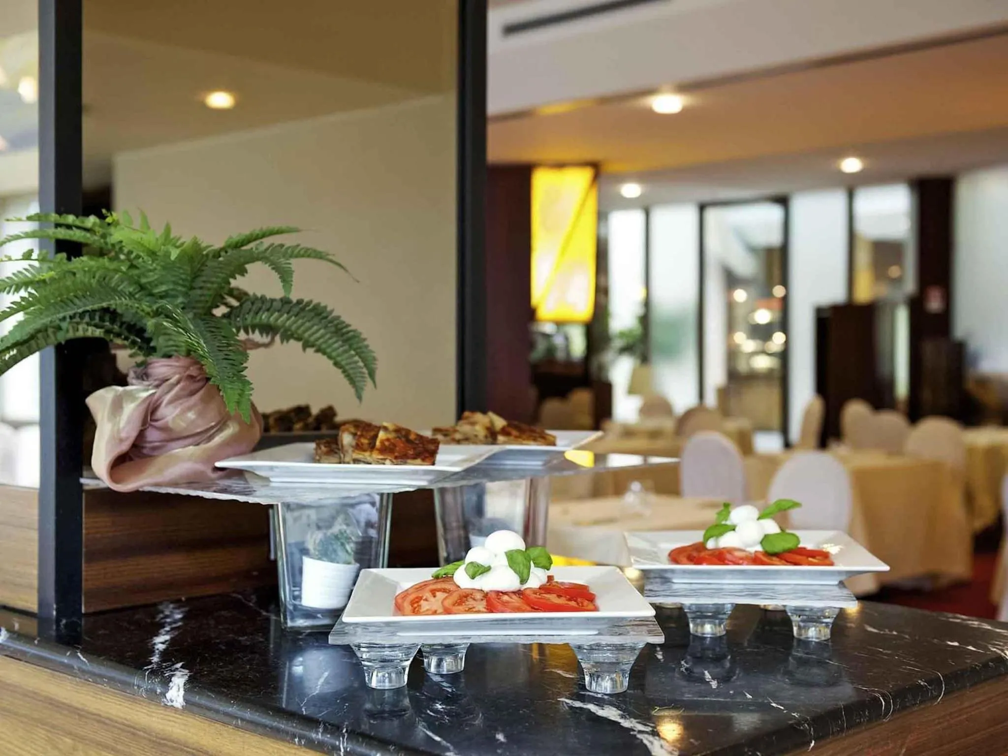 wedding in Mercure Roma West