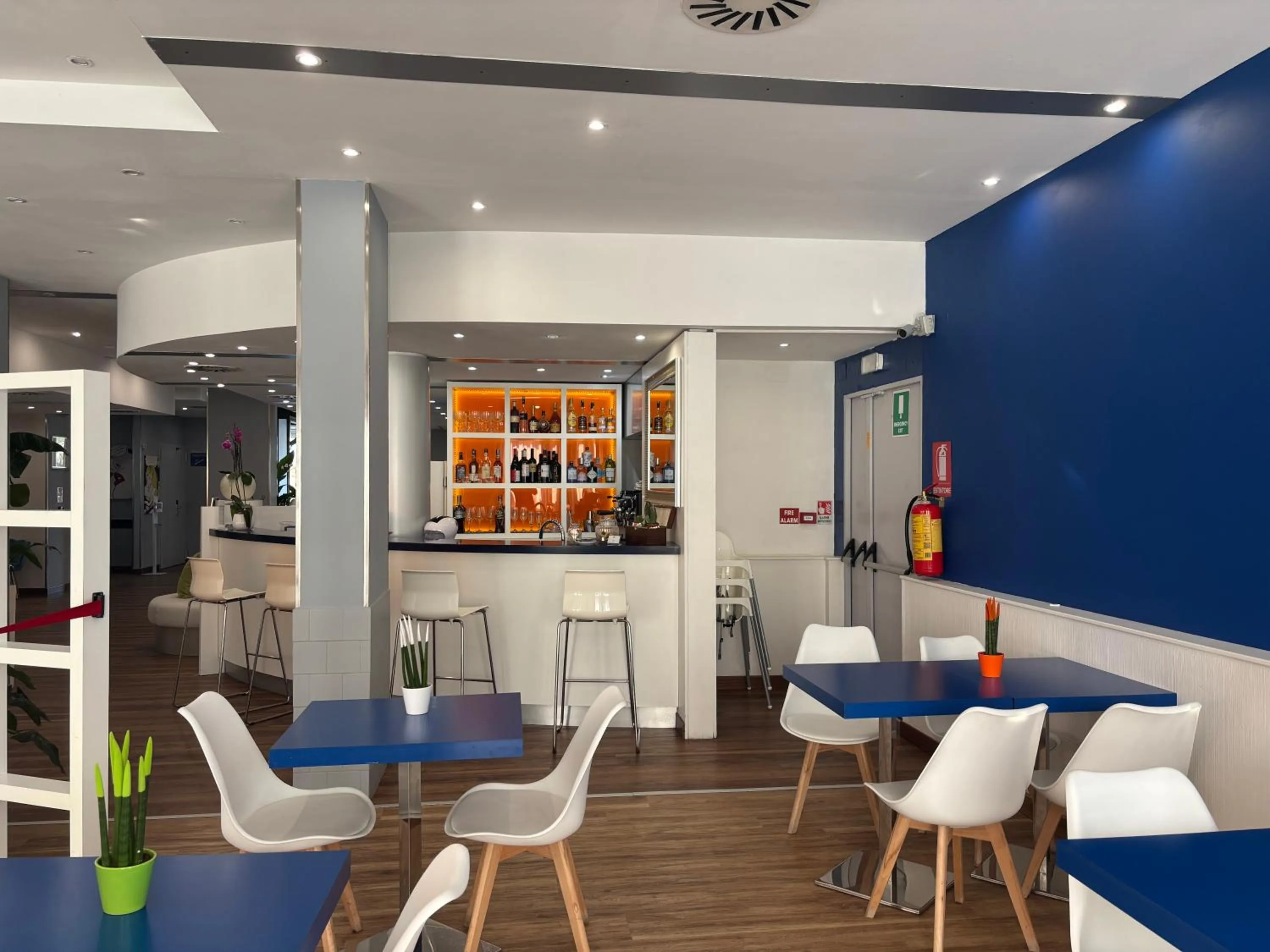 Lounge or bar in GP Hotel