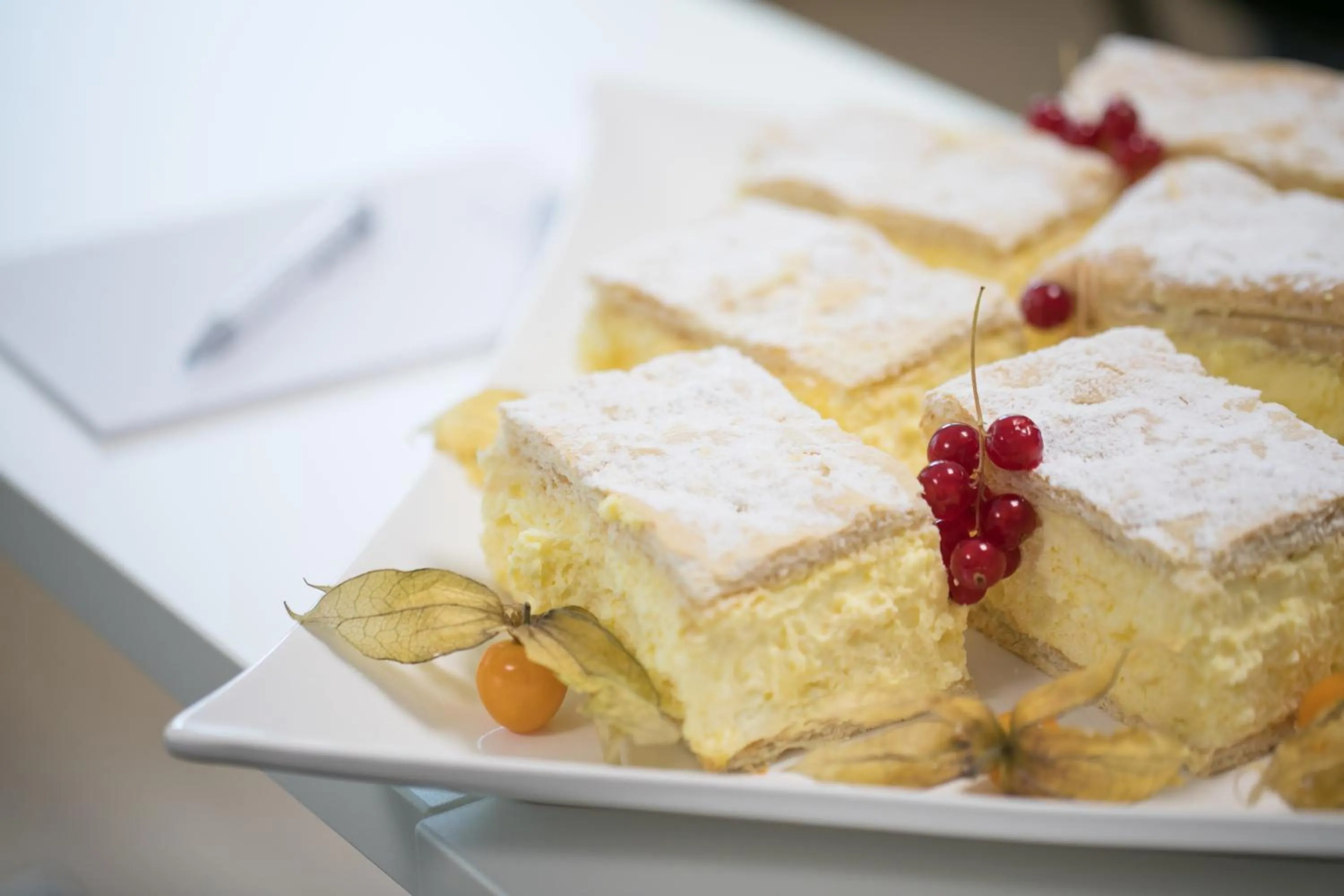 Restaurant/places to eat in R&R Residenzen HOTEL