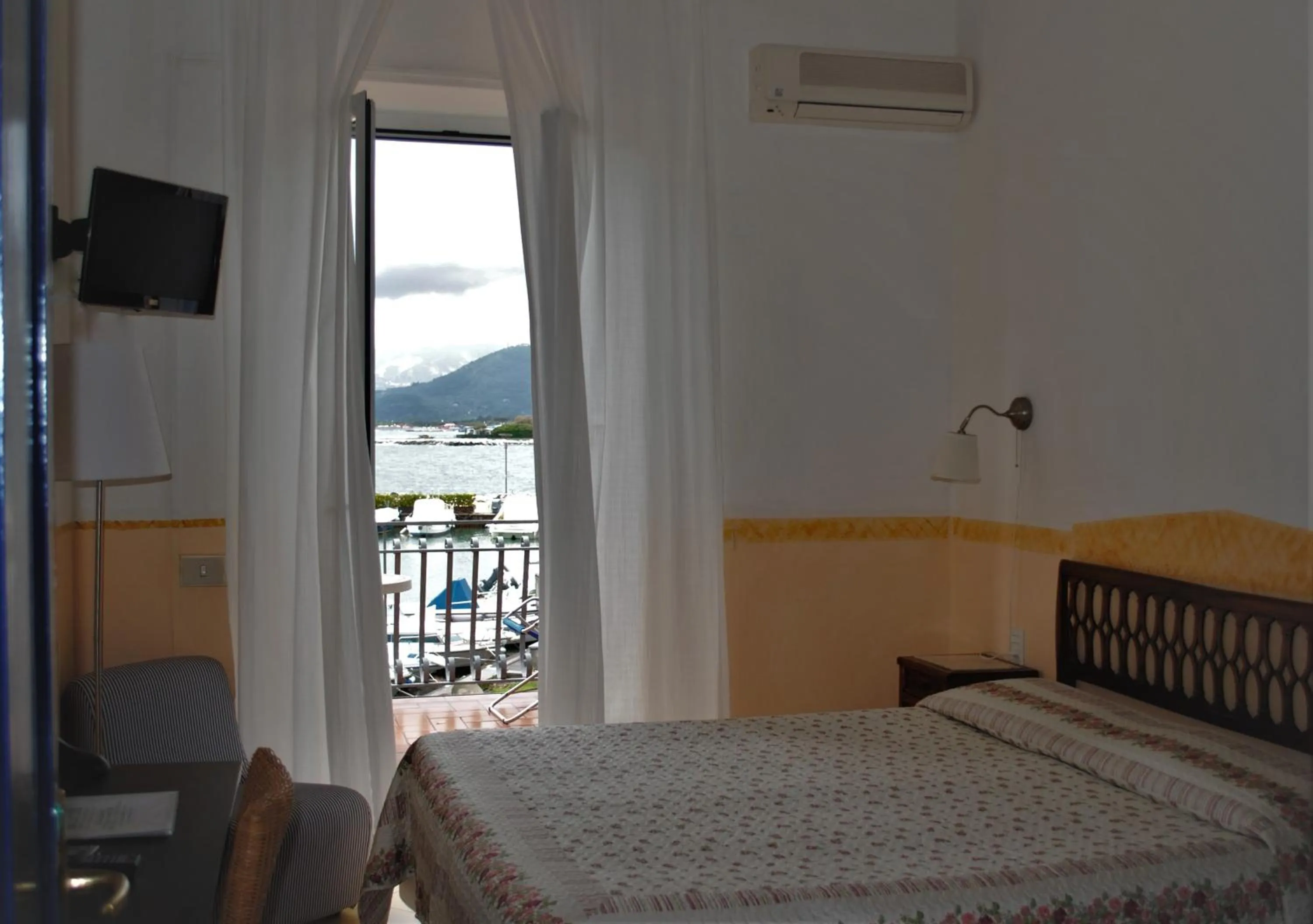 Windsurfing in Hotel Sette Archi