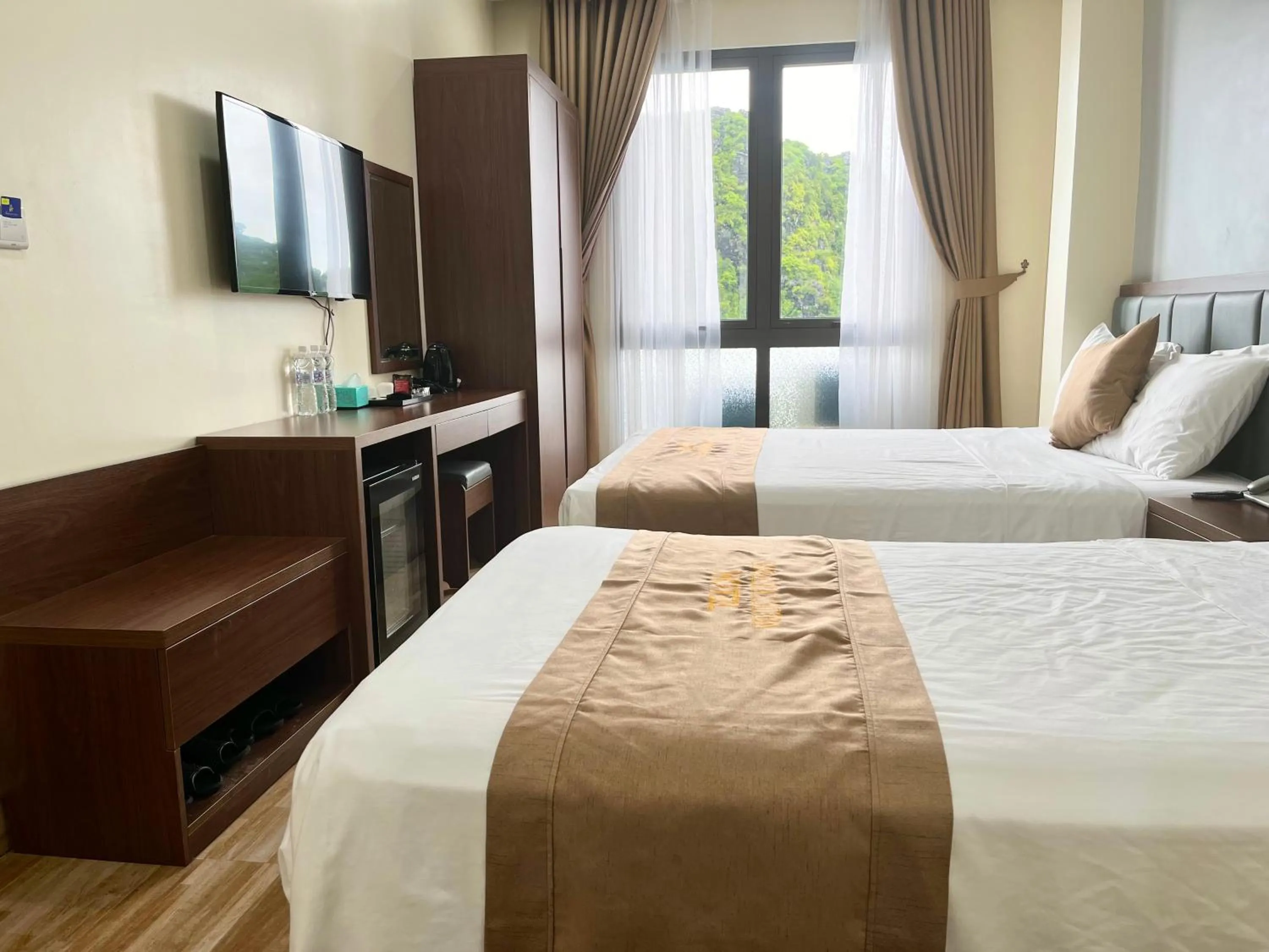 Bed in CAT BA ROSALIA HOTEL