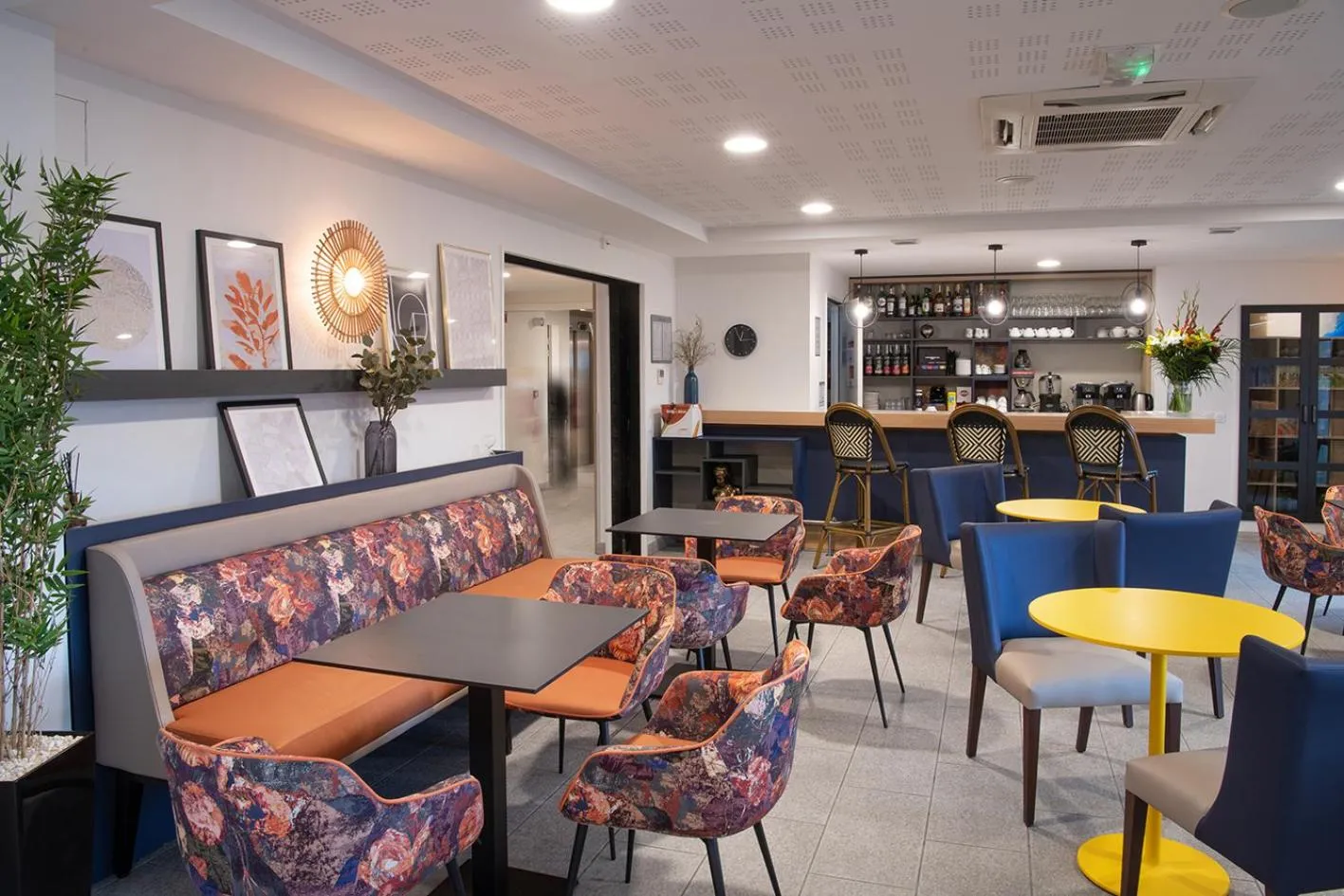 Lounge or bar in Domitys Les Sources de Gascogne