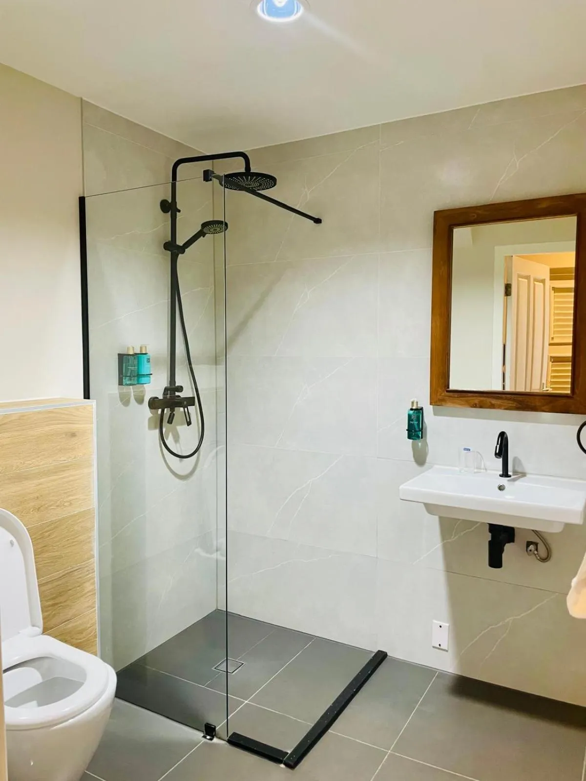 Bathroom in Atelier Skalo Boutique Hotel