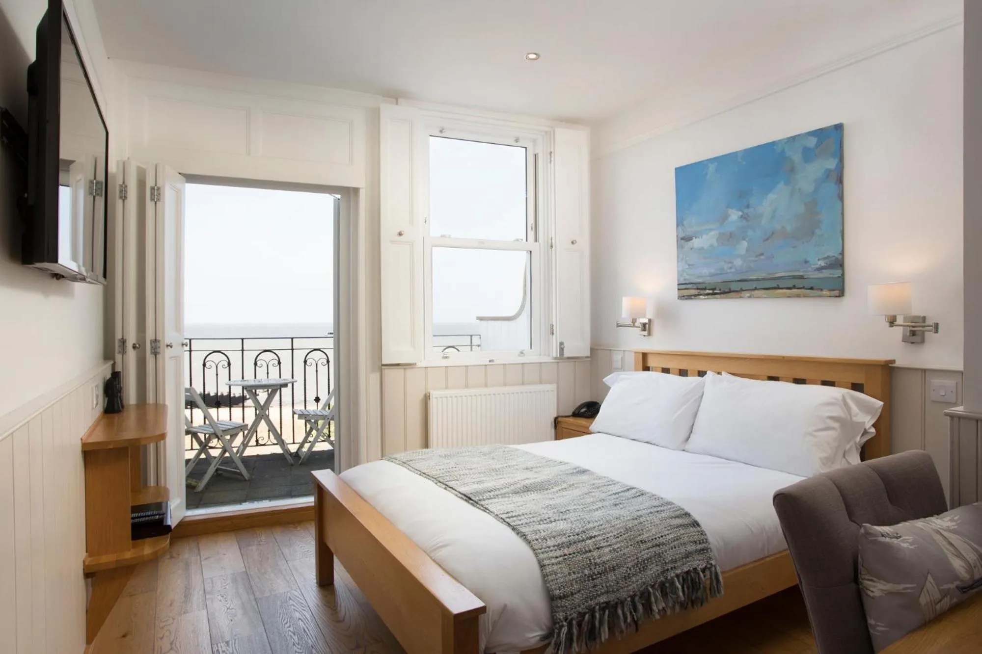 Bed in Hotel Continental