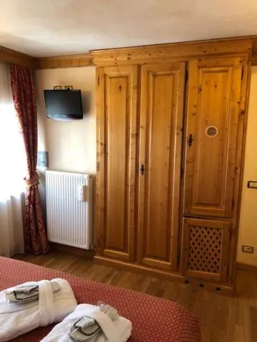 Bed in Hotel Paradiso