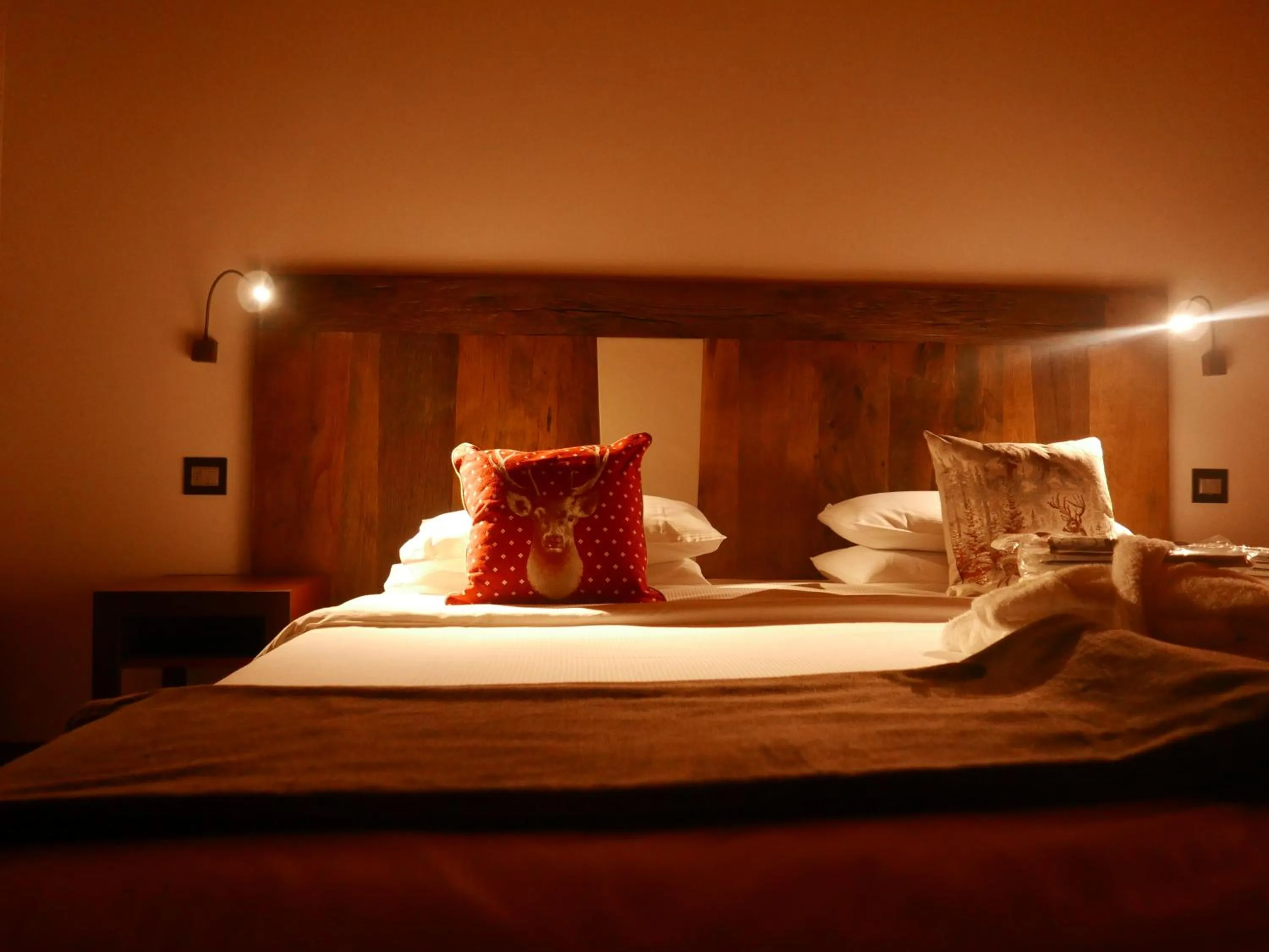Bed in Hotel Paradiso