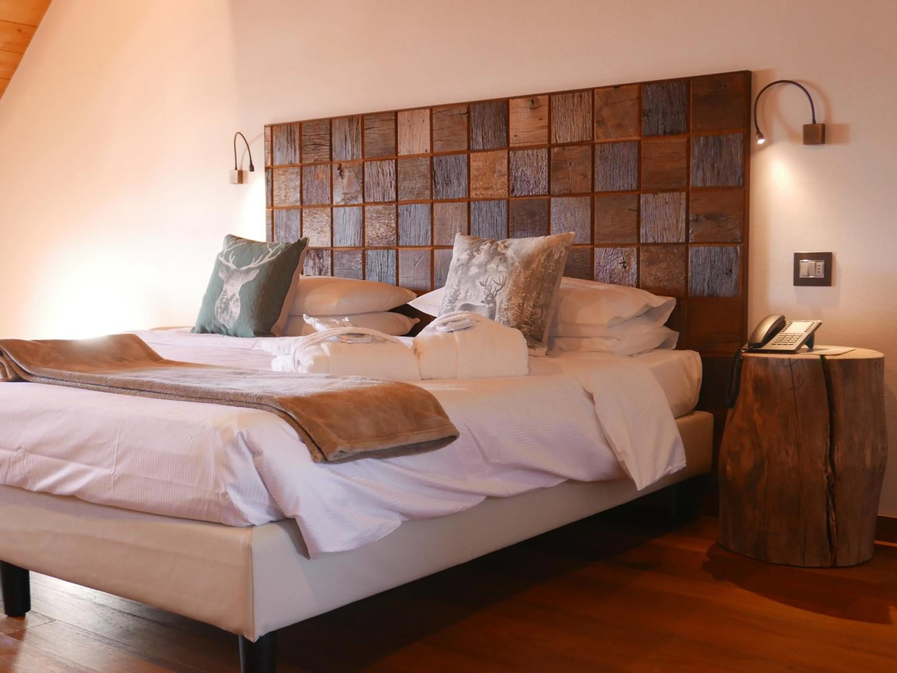 Bed in Hotel Paradiso