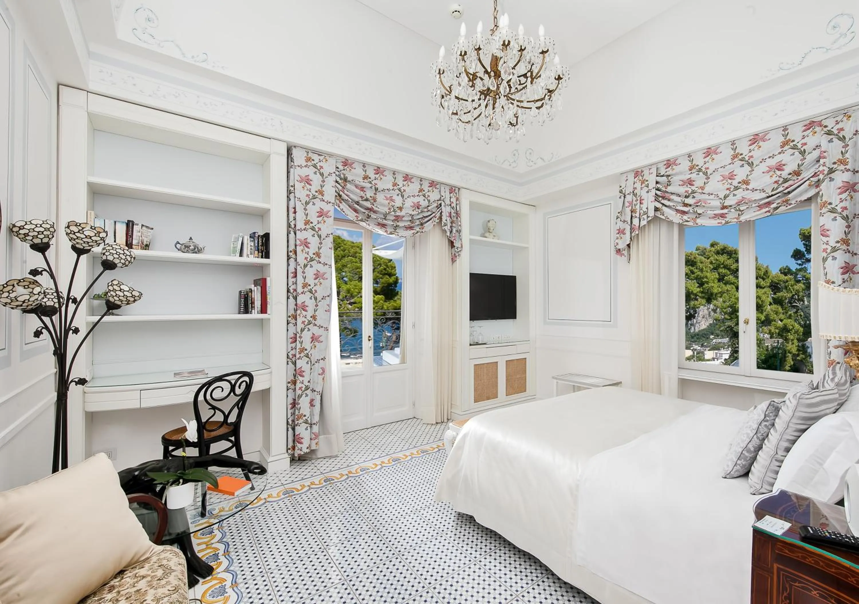 Photo of the whole room, Bed in Luxury Villa Excelsior Parco