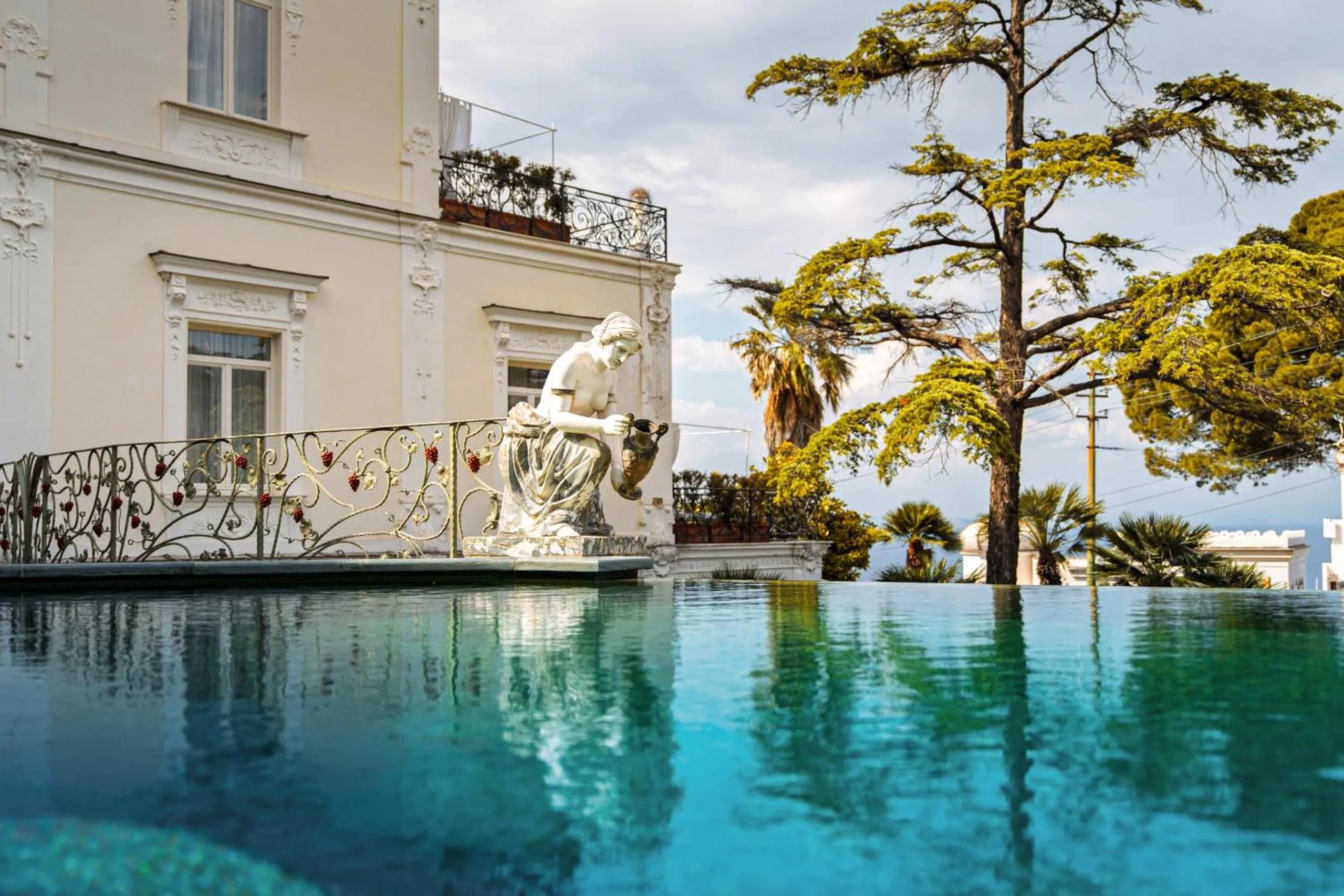 Swimming pool in Luxury Villa Excelsior Parco