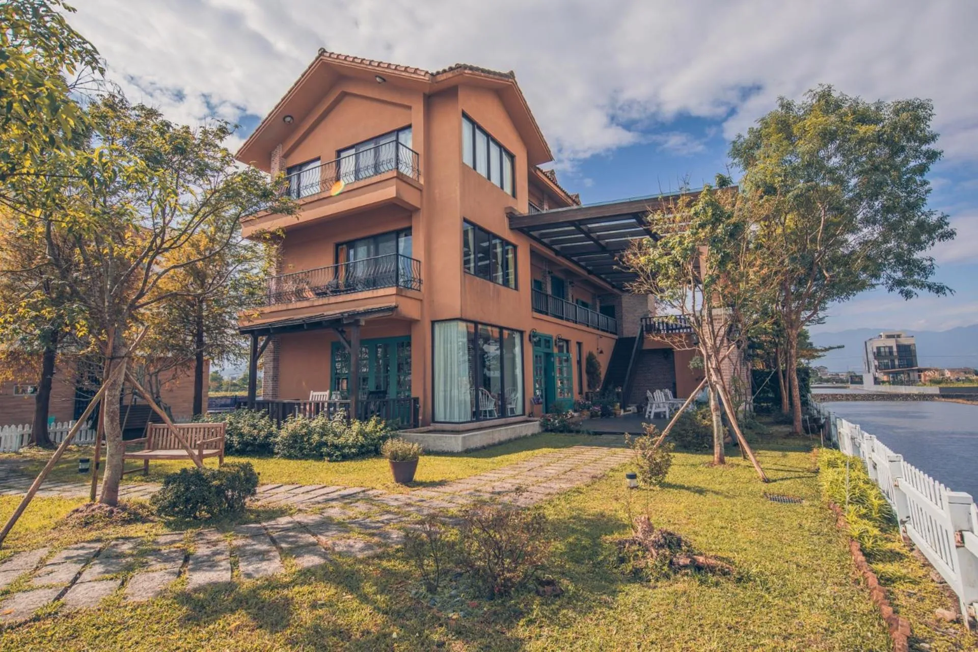 Property building in Sunday Home