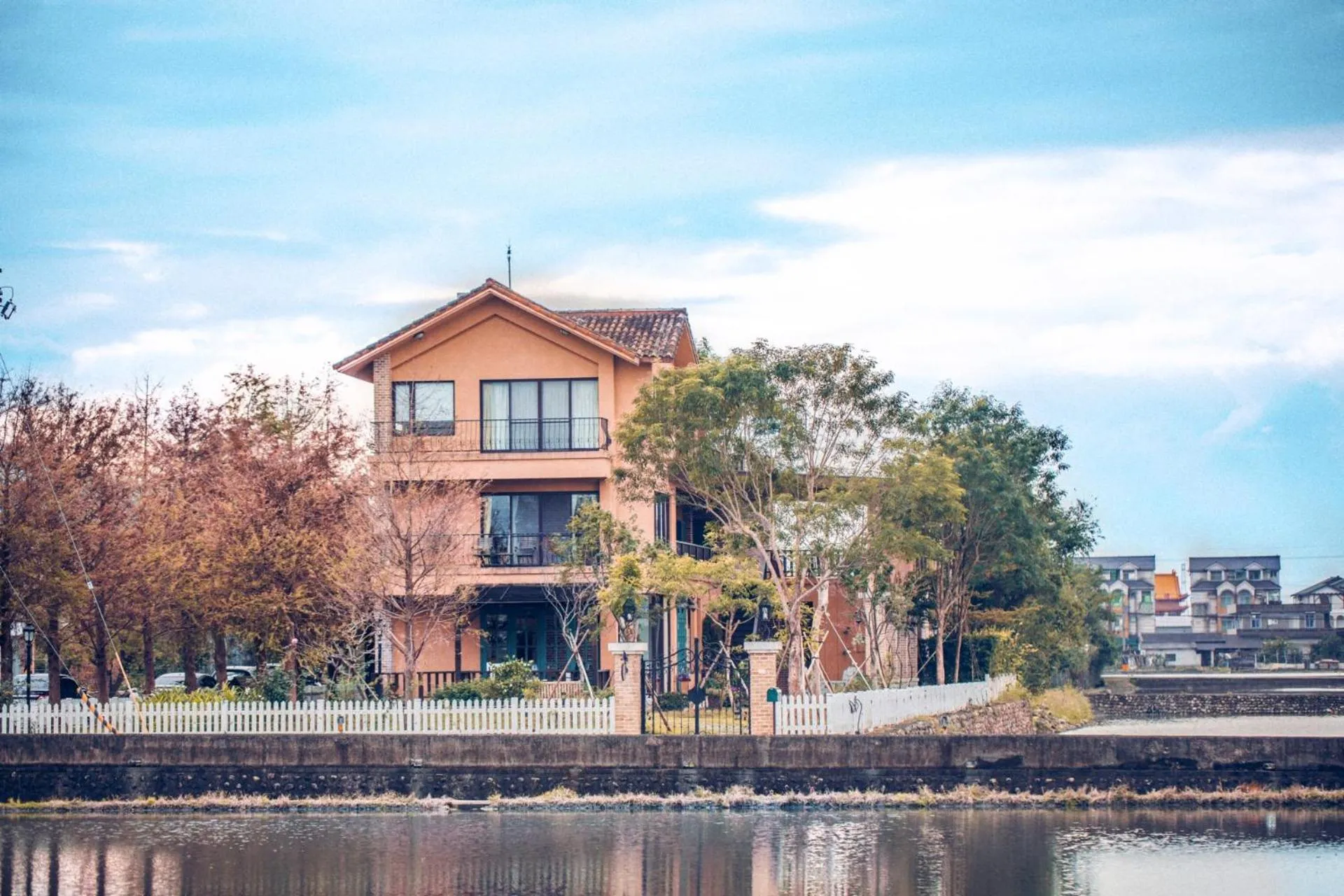 Off site in Sunday Home