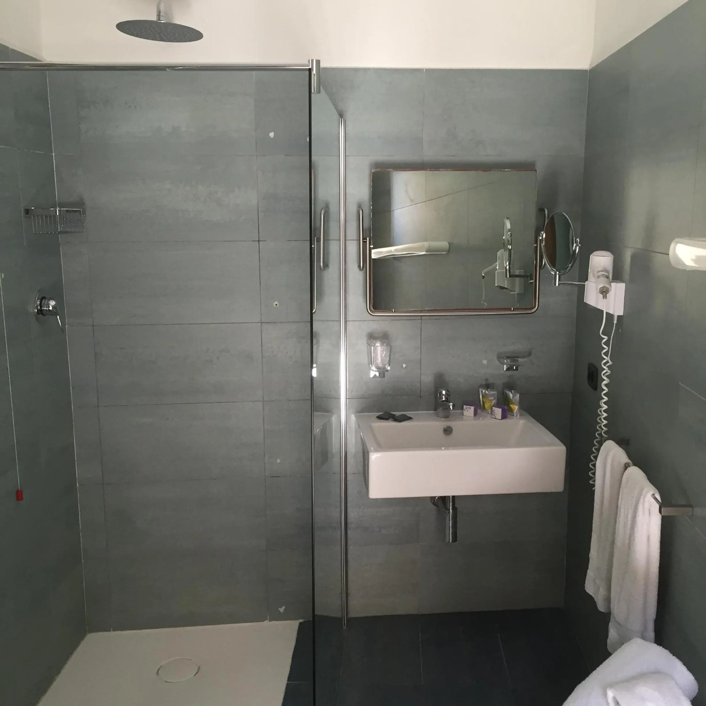 Bathroom in Hotel Il Portico