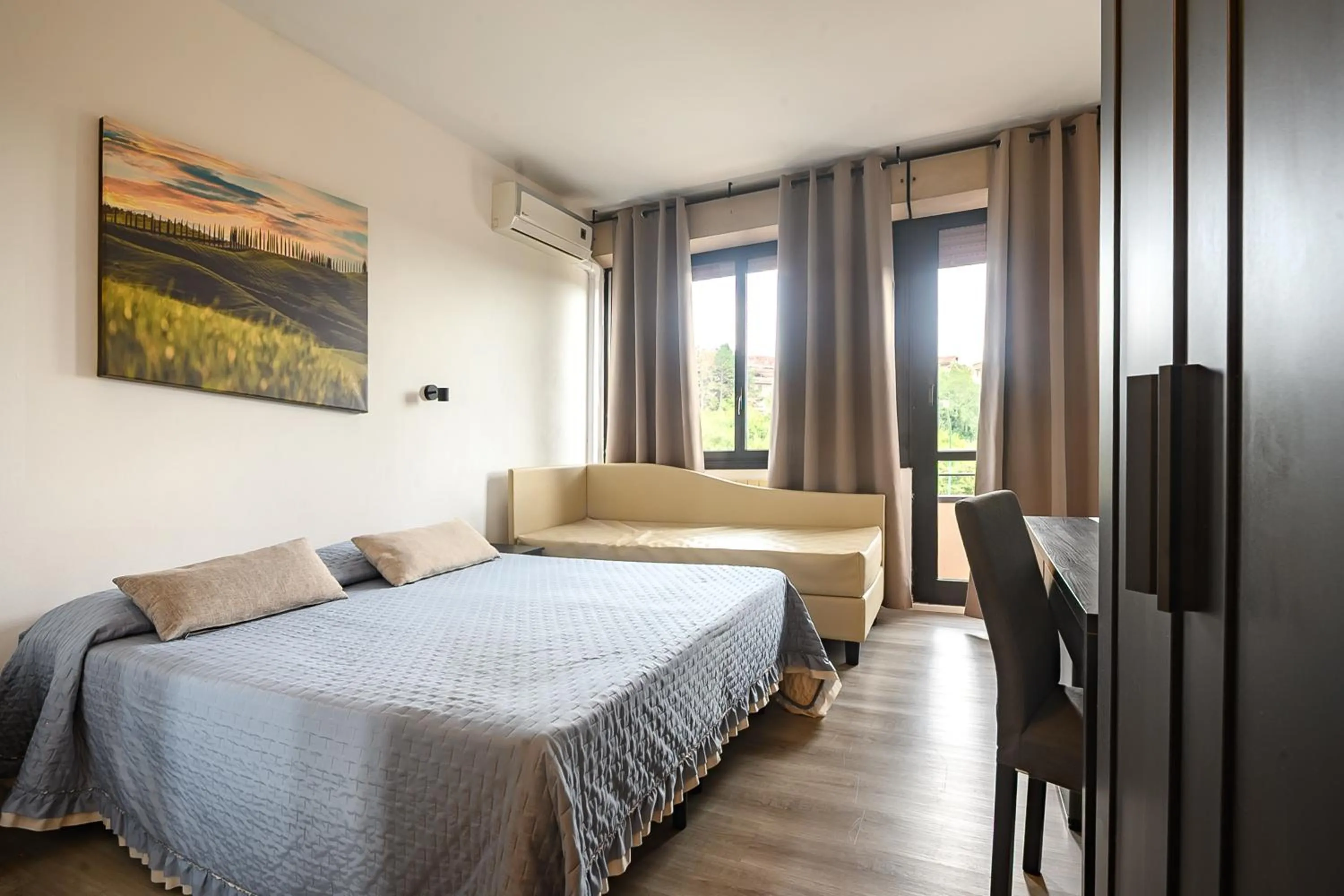 Bed in Hotel Anna Siena Nord