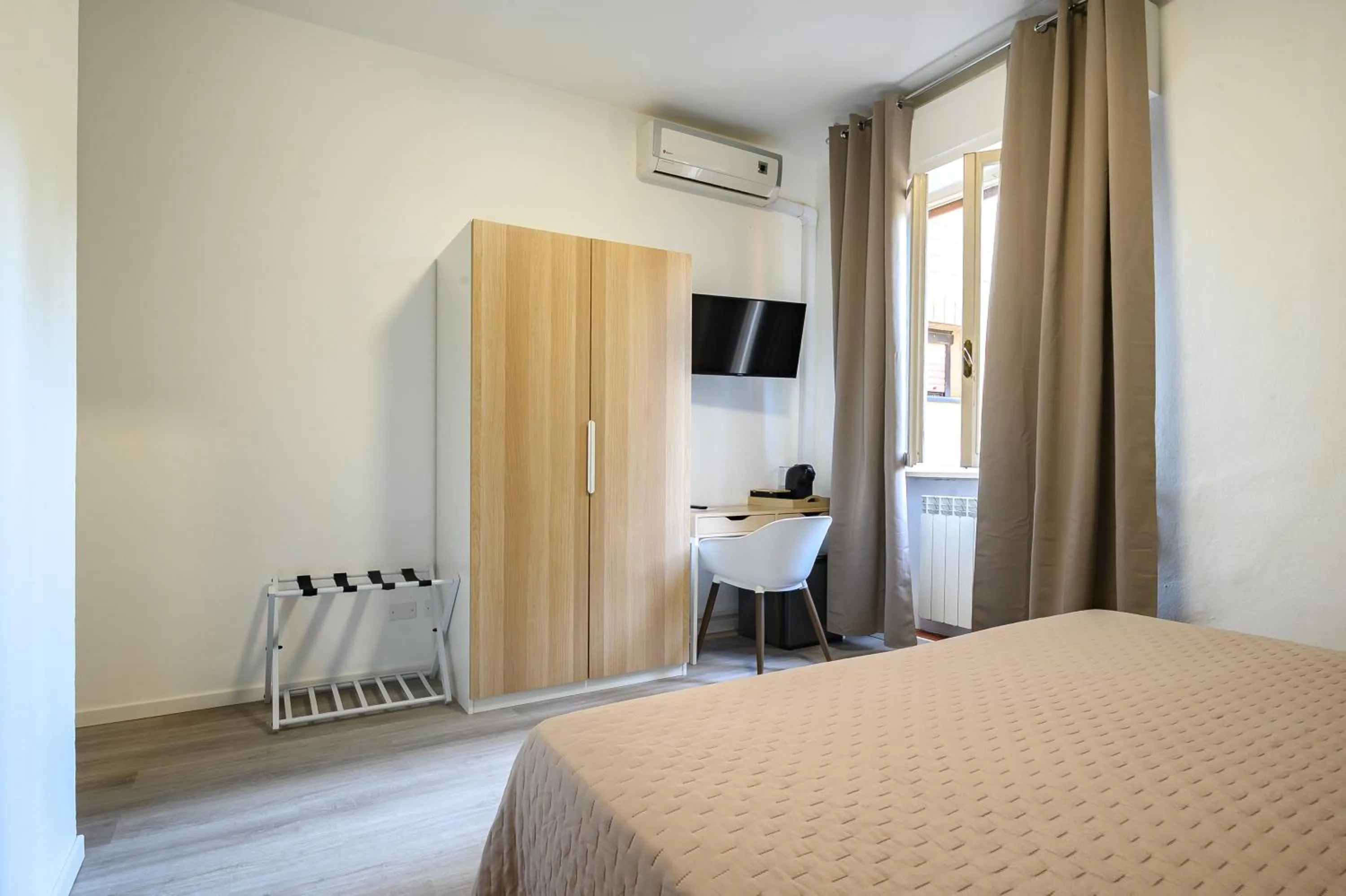 Bed in Hotel Anna Siena Nord