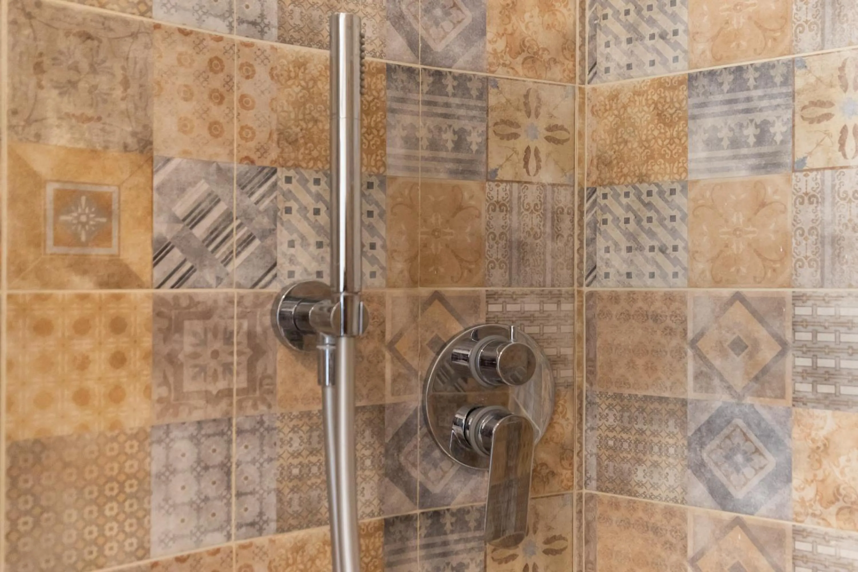 Shower in Hotel MARINELLA parking wi-fi spiaggia attrezzata