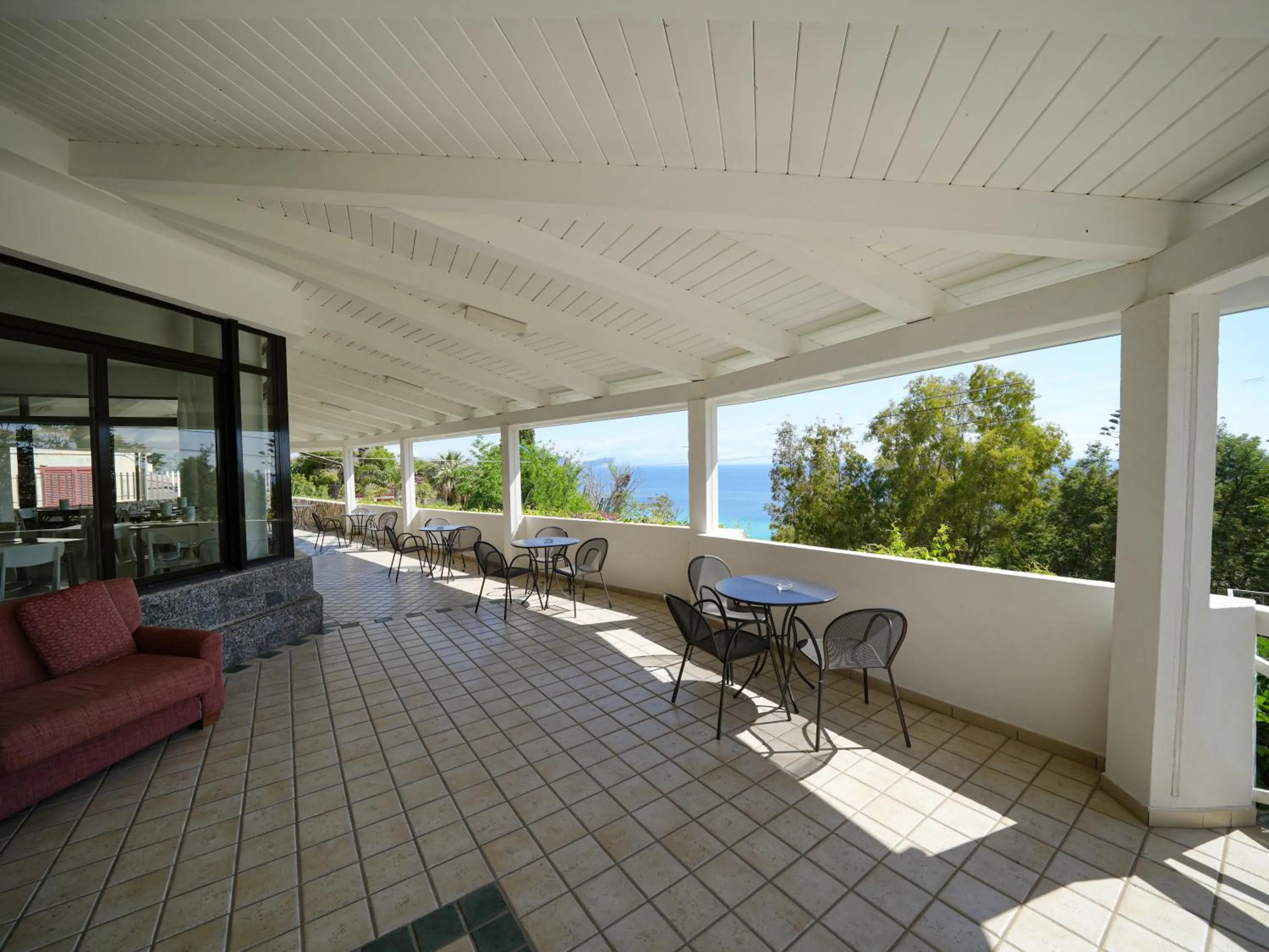 Restaurant/places to eat in Hotel MARINELLA parking wi-fi spiaggia attrezzata