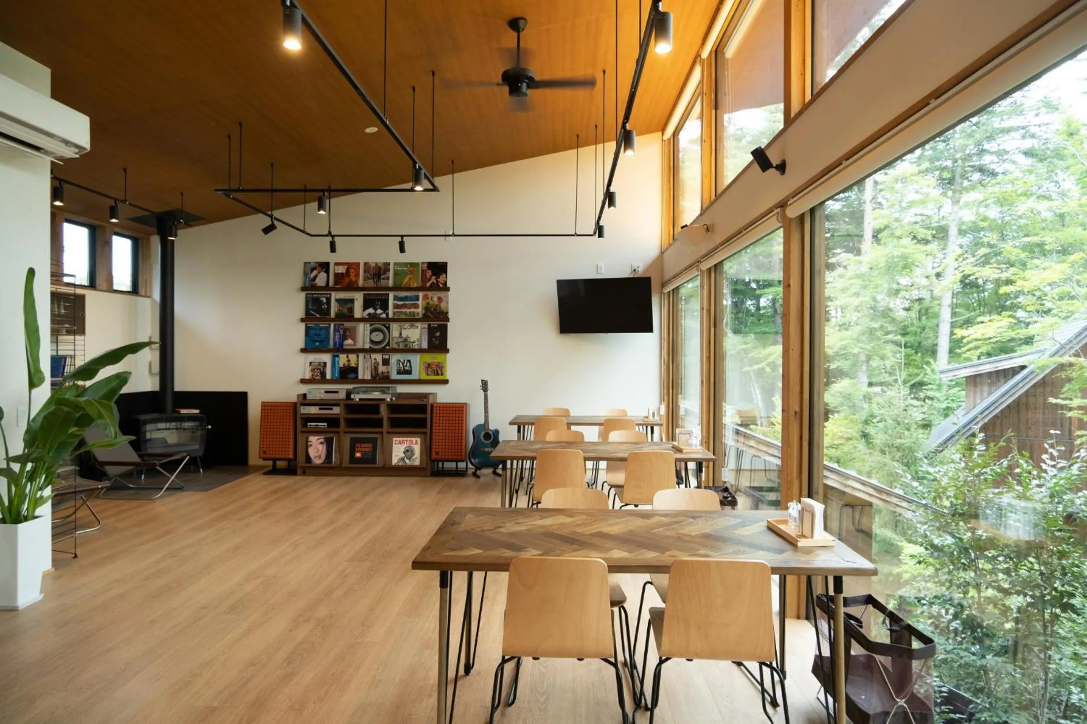 Restaurant/places to eat in Karuizawa Forest Seasons Villa