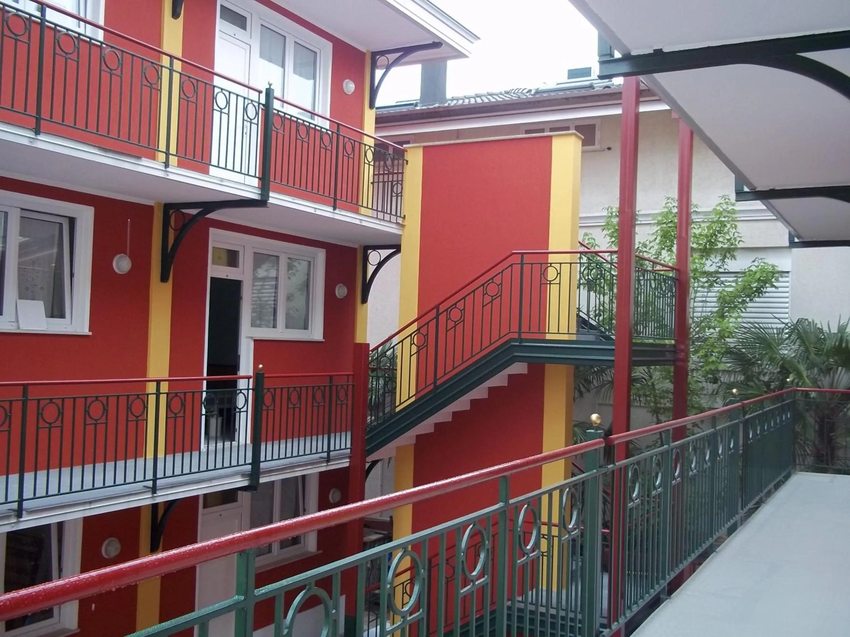 Property building in Villa Romana