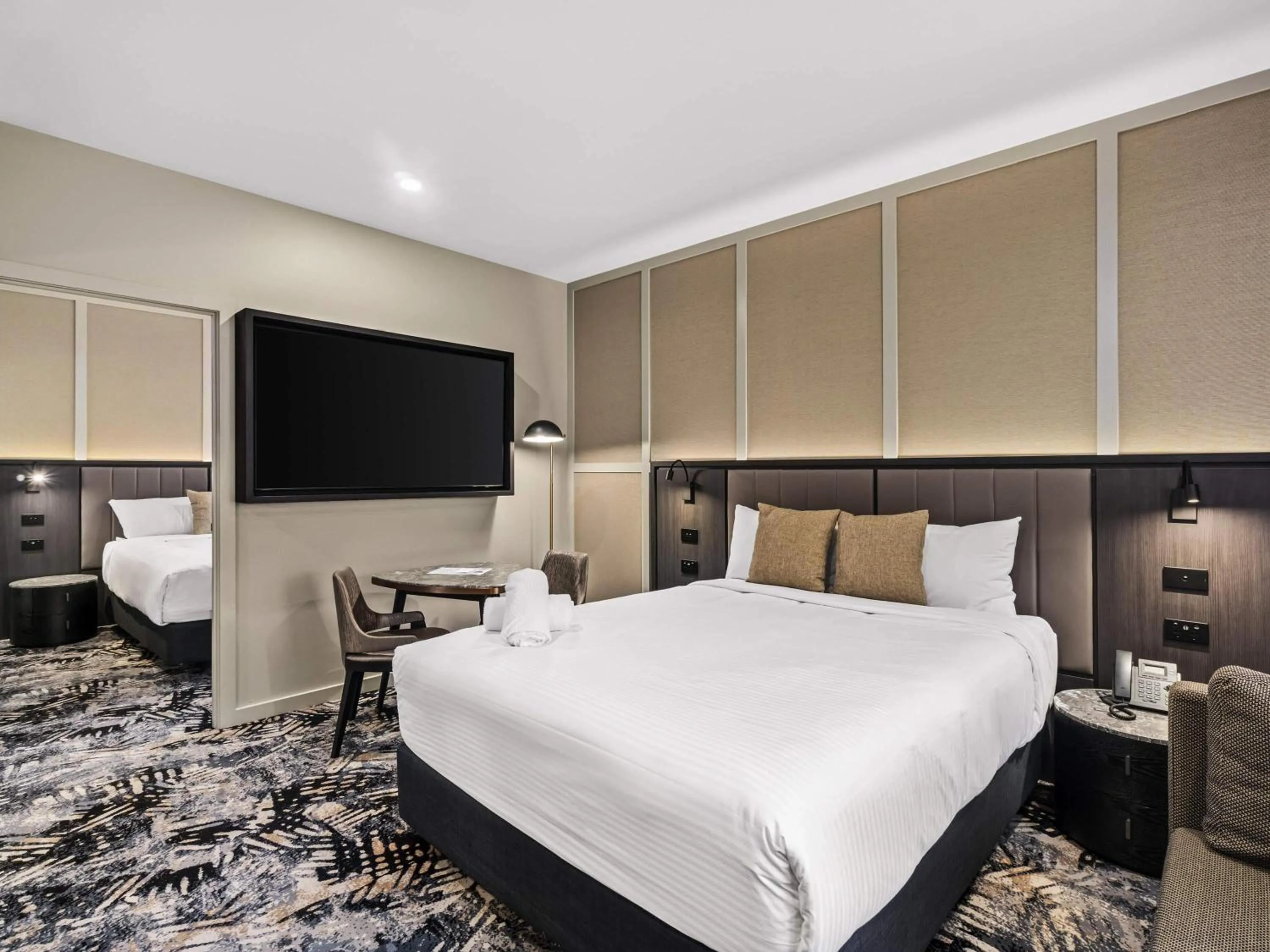 Bedroom, Bed in Mercure Pakenham