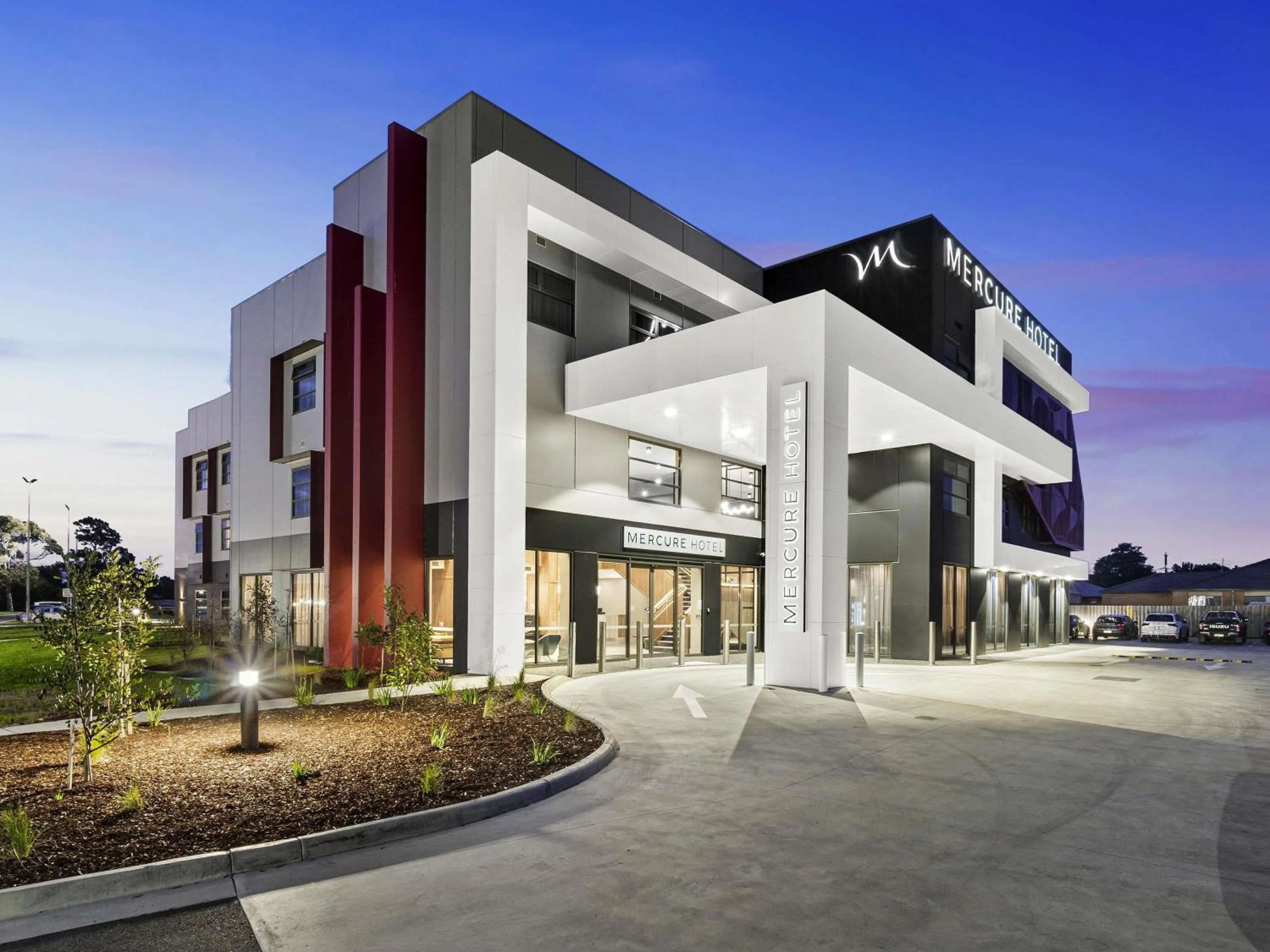 Property building in Mercure Pakenham