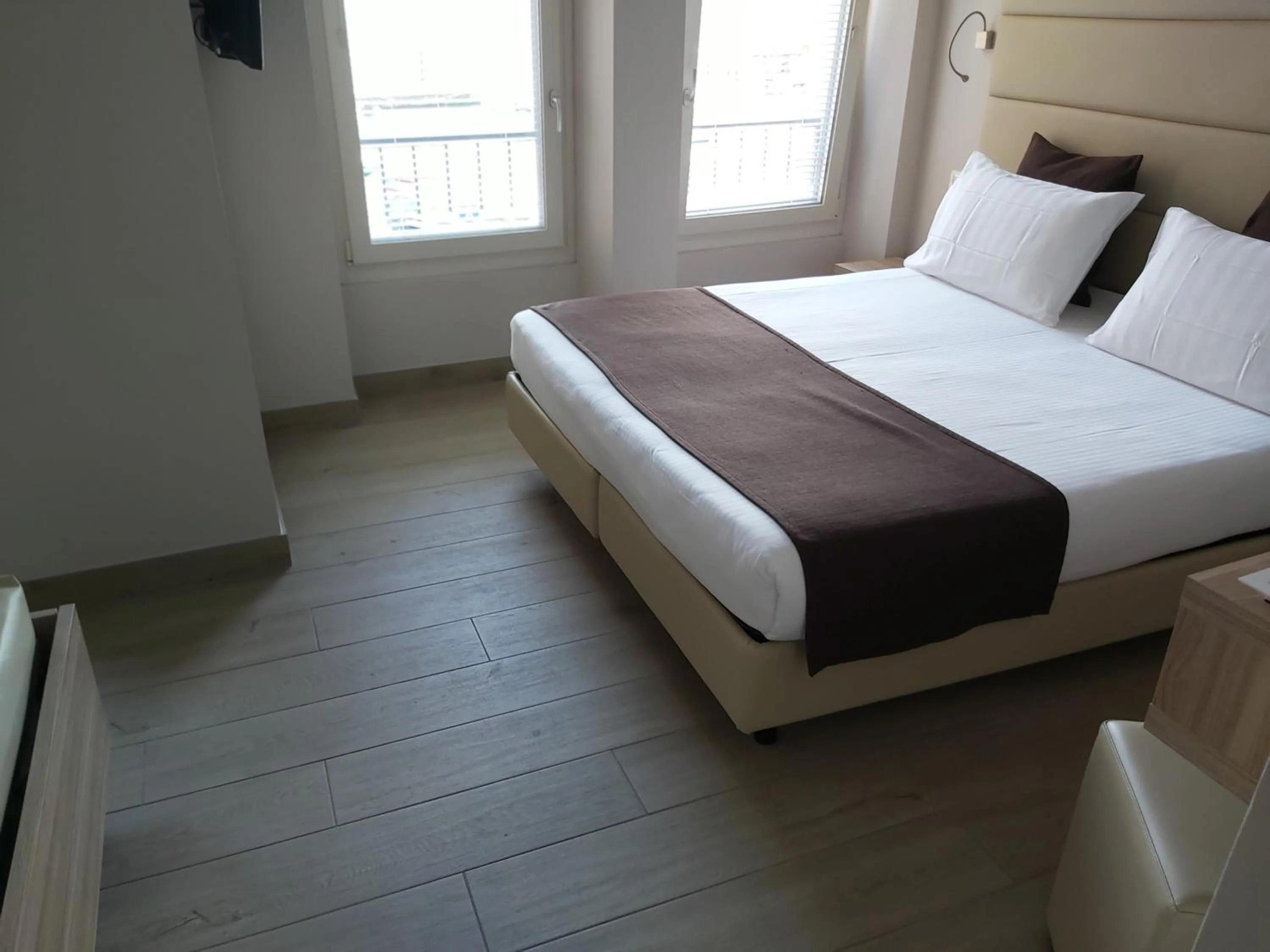 Bed in Hotel Danieli La Castellana lago di Garda