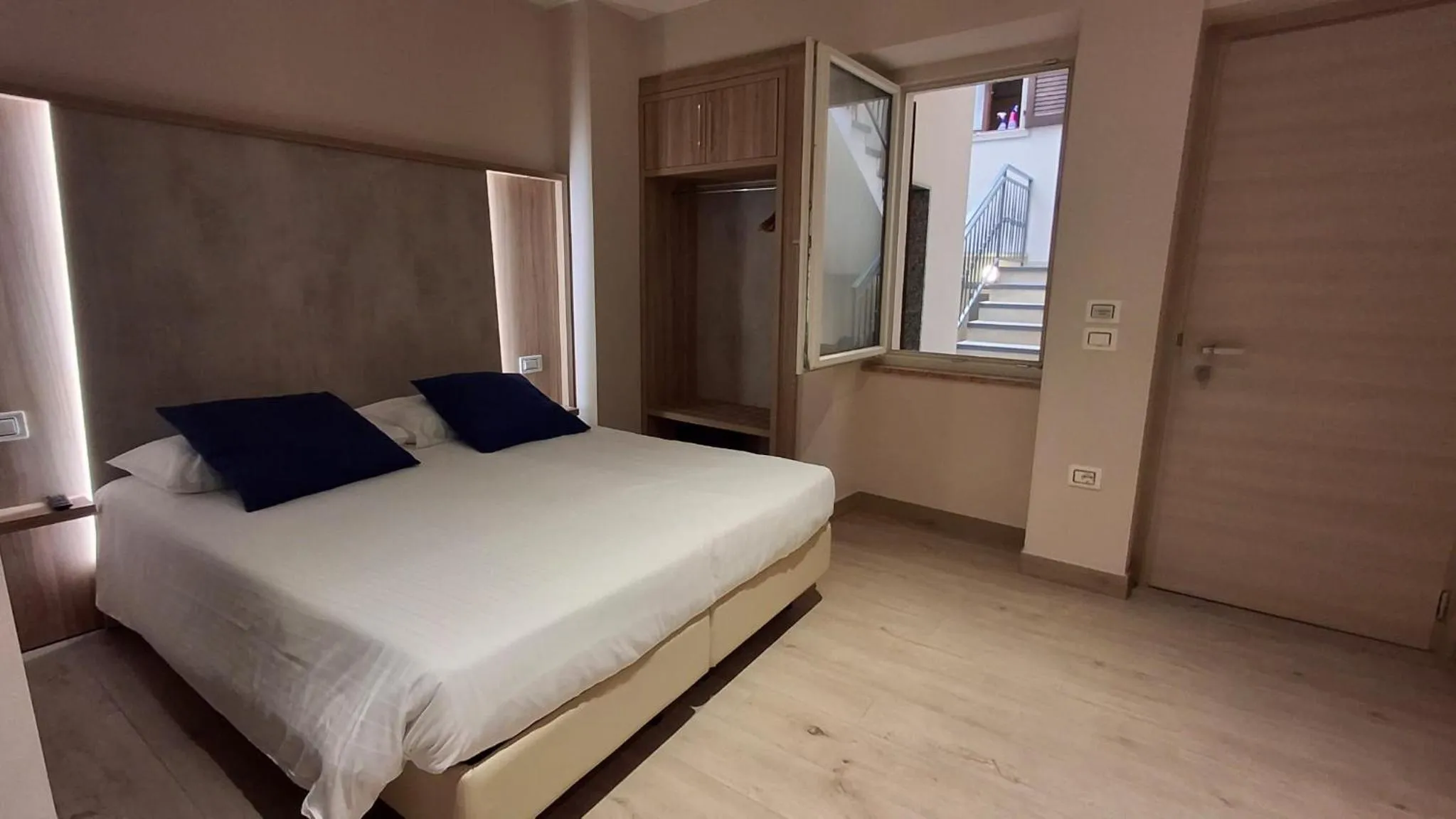 Bed in Hotel Danieli La Castellana lago di Garda