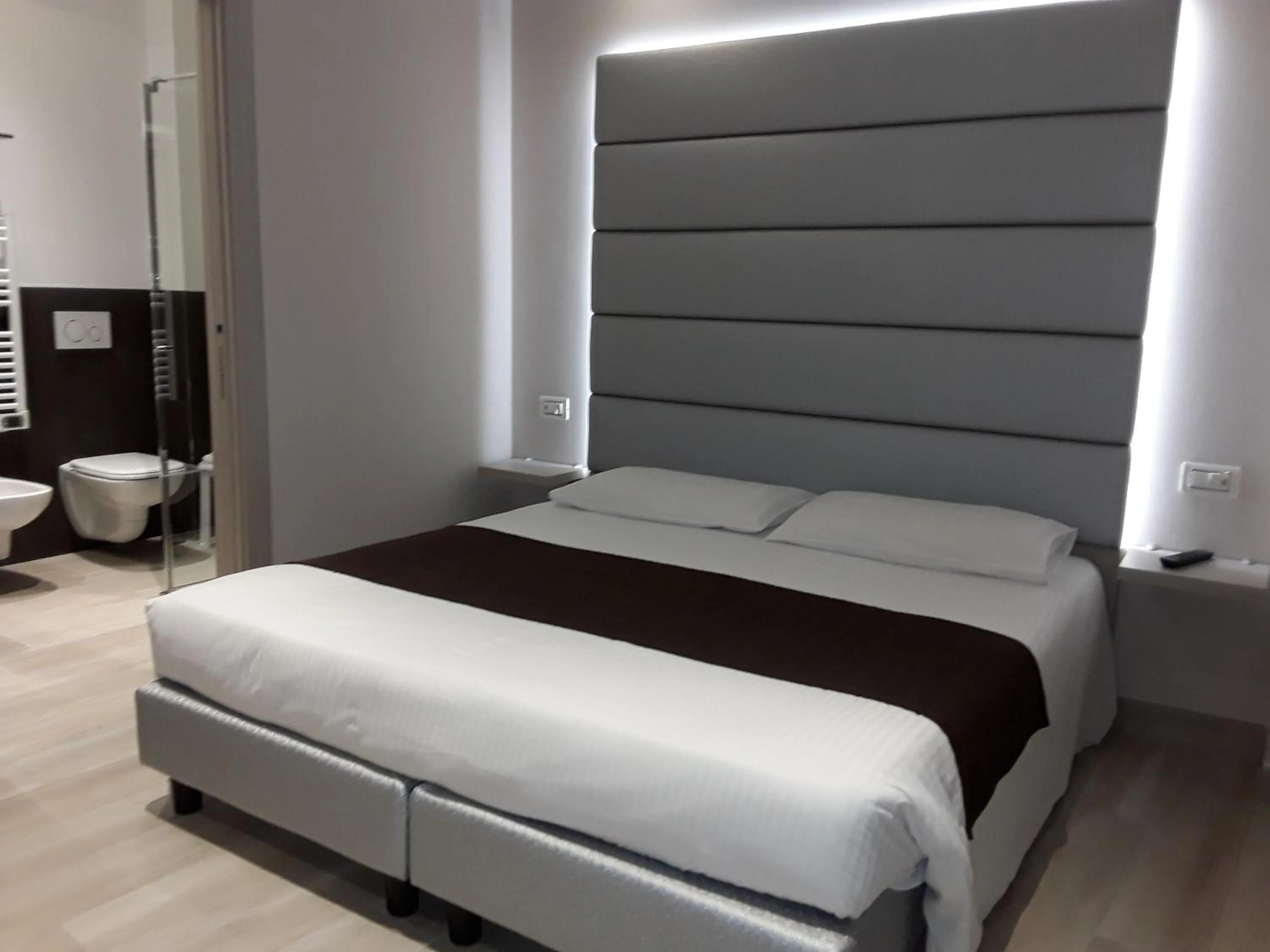 Bed in Hotel Danieli La Castellana lago di Garda