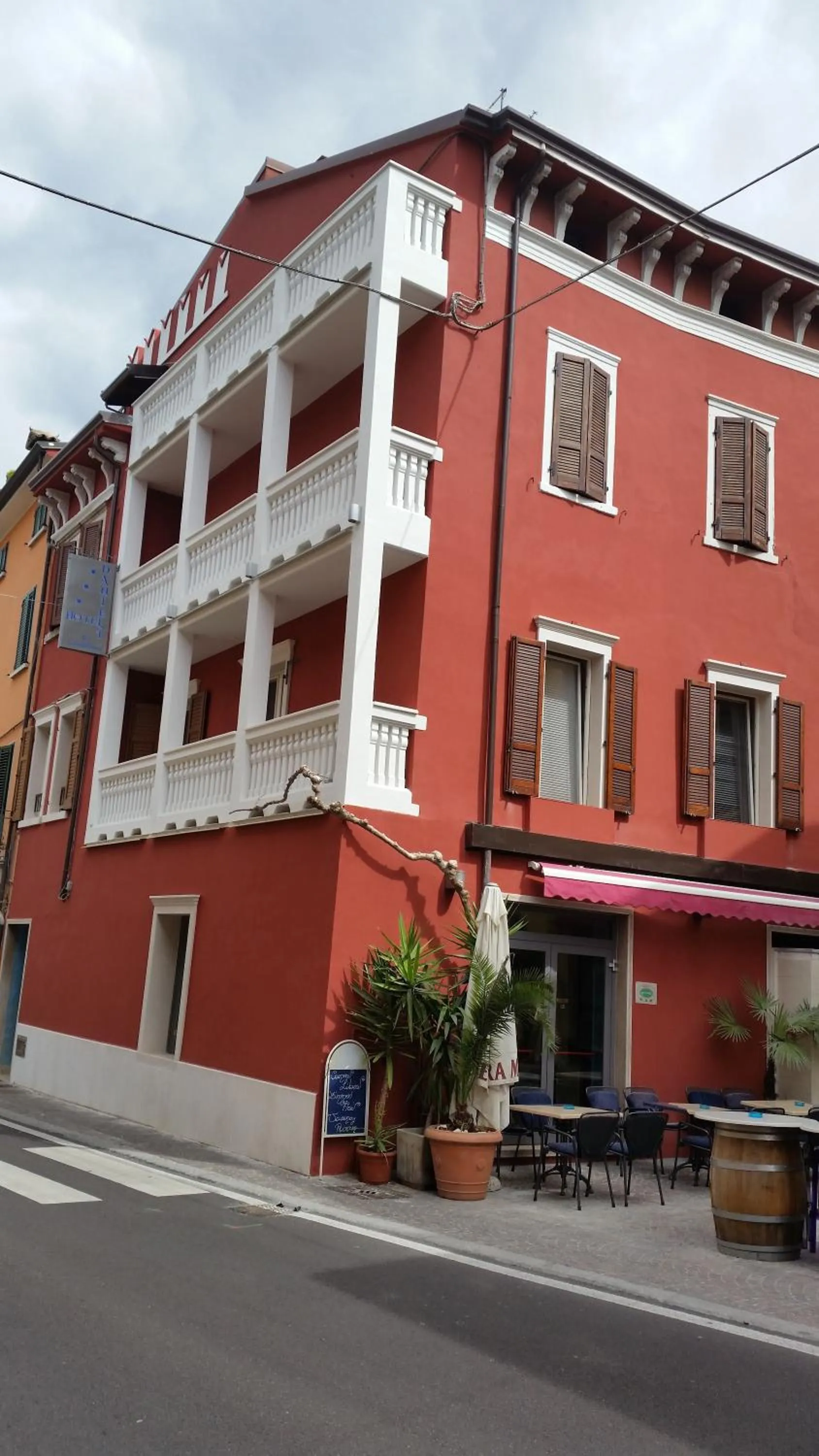 Property building in Hotel Danieli La Castellana lago di Garda