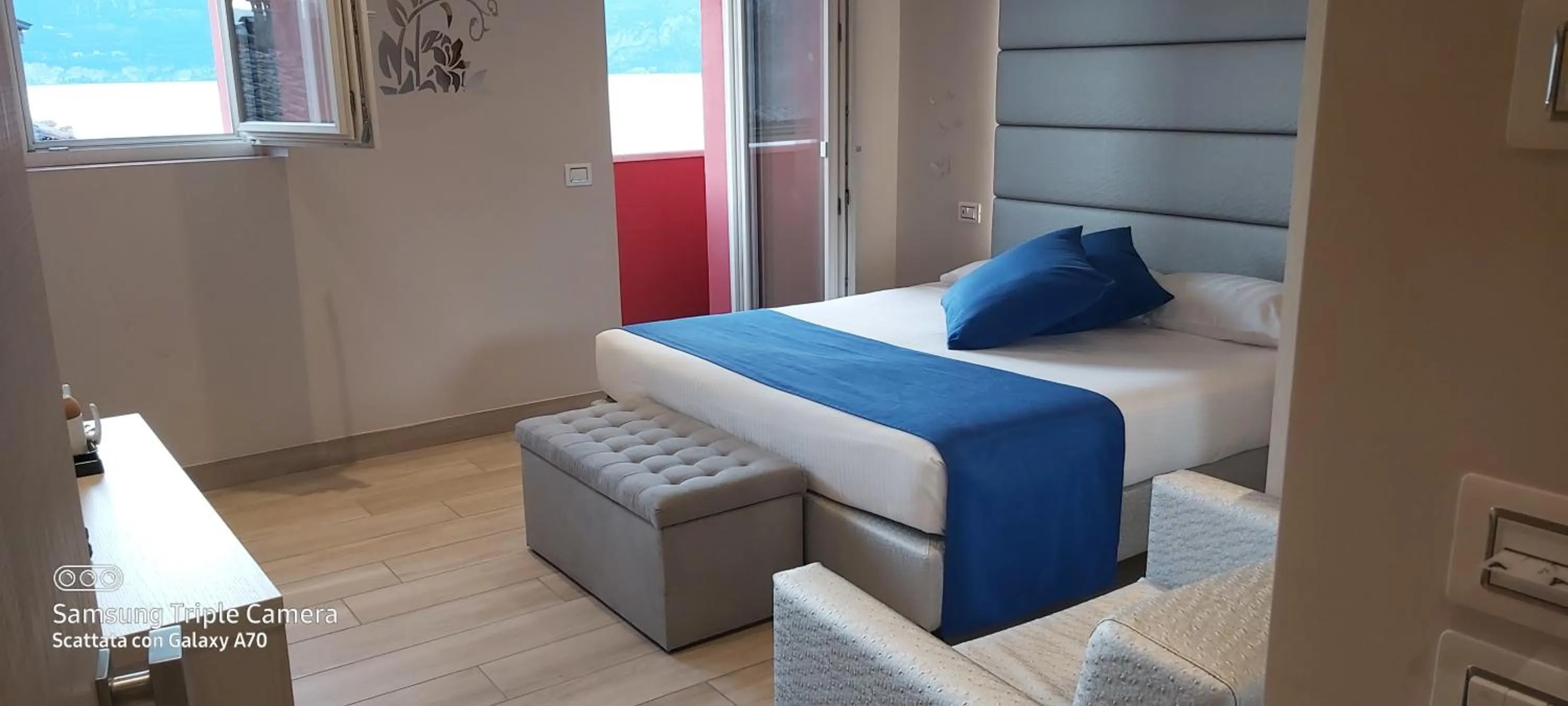 Bed in Hotel Danieli La Castellana lago di Garda