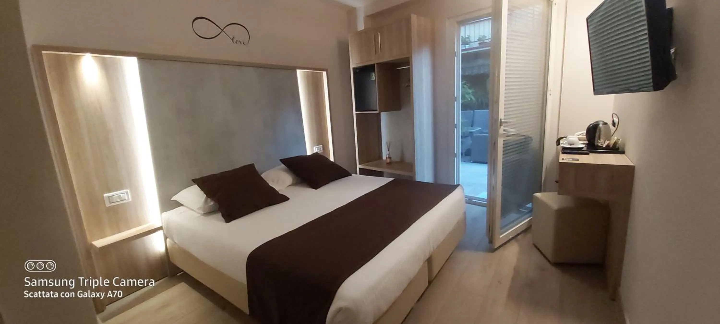 Bed in Hotel Danieli La Castellana lago di Garda