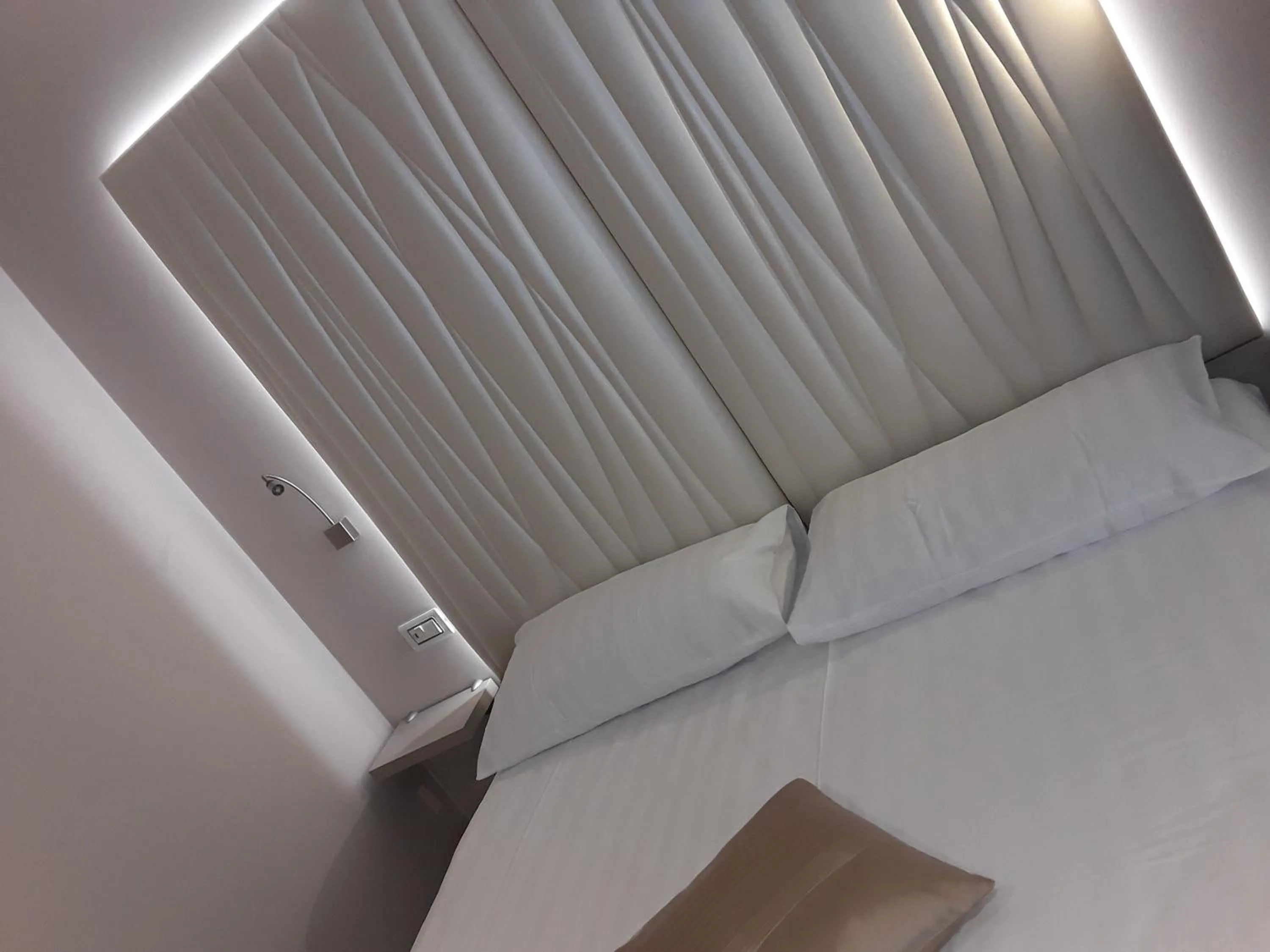 Bed in Hotel Danieli La Castellana lago di Garda