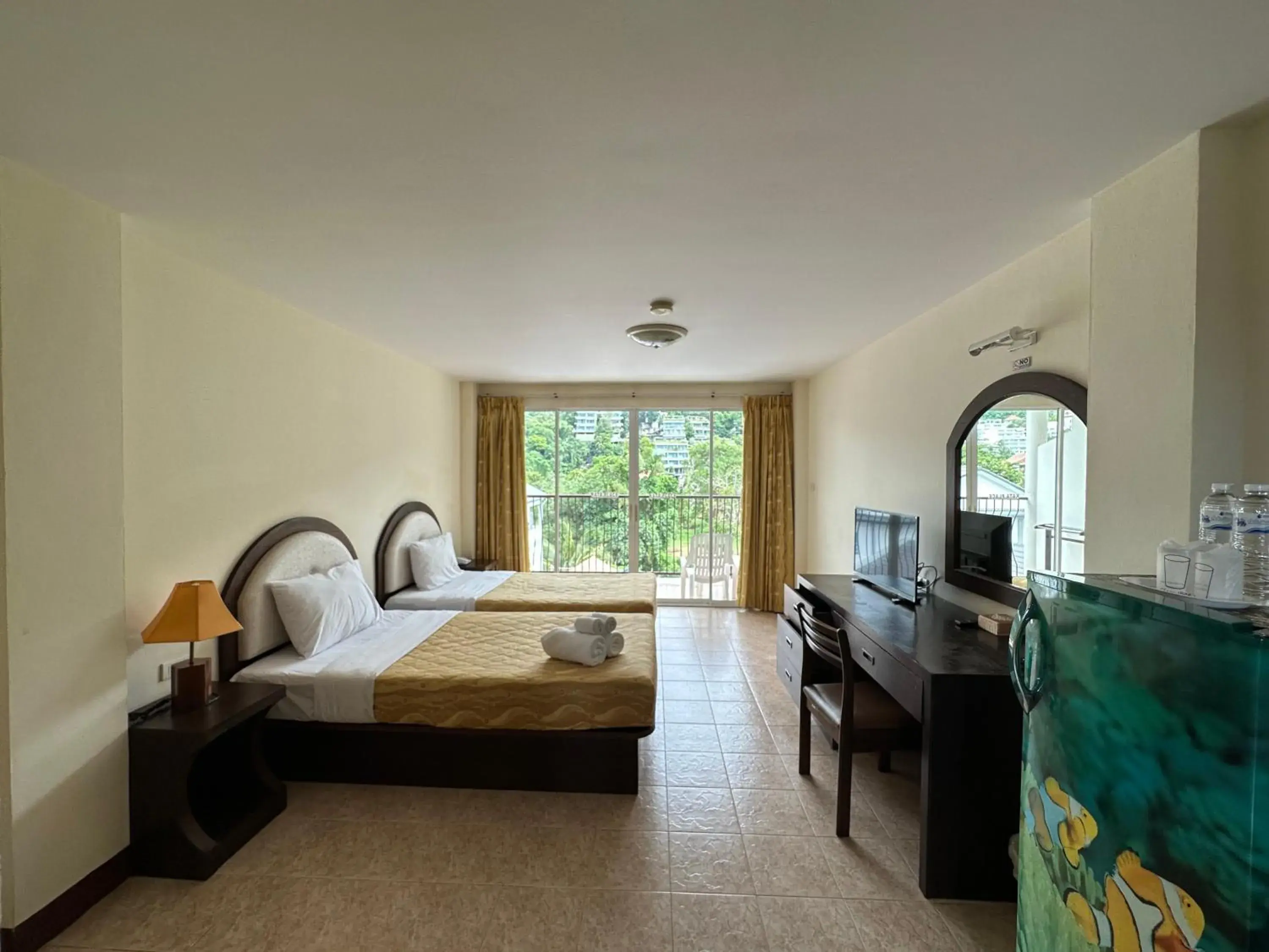 Deluxe Twin Room with Balcony in Kata Place Hotel Deluxe Twin Room with Balcony in Kata Place Hotel