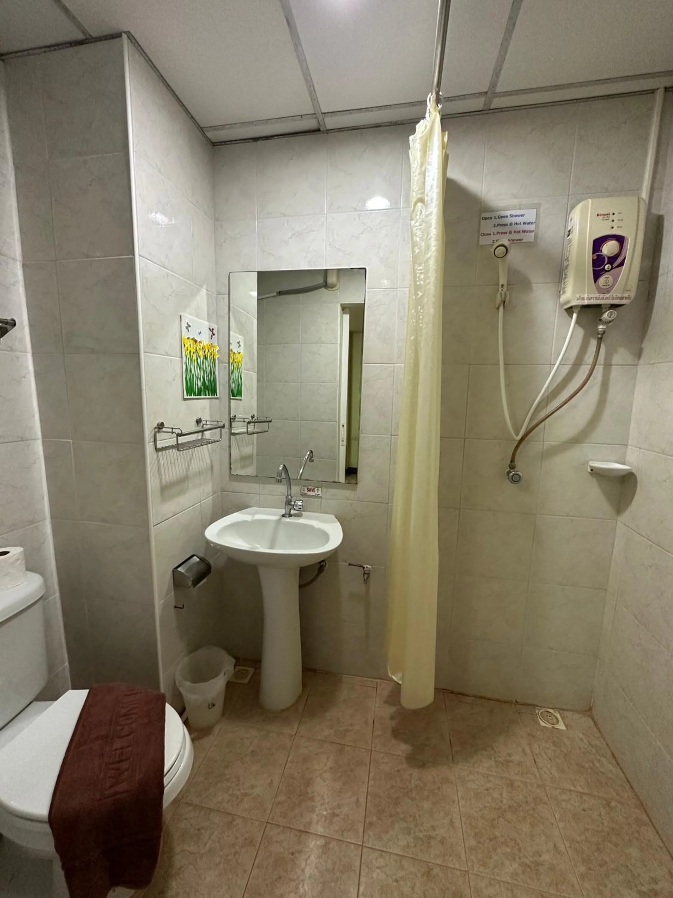 Shower in Kata Place Hotel