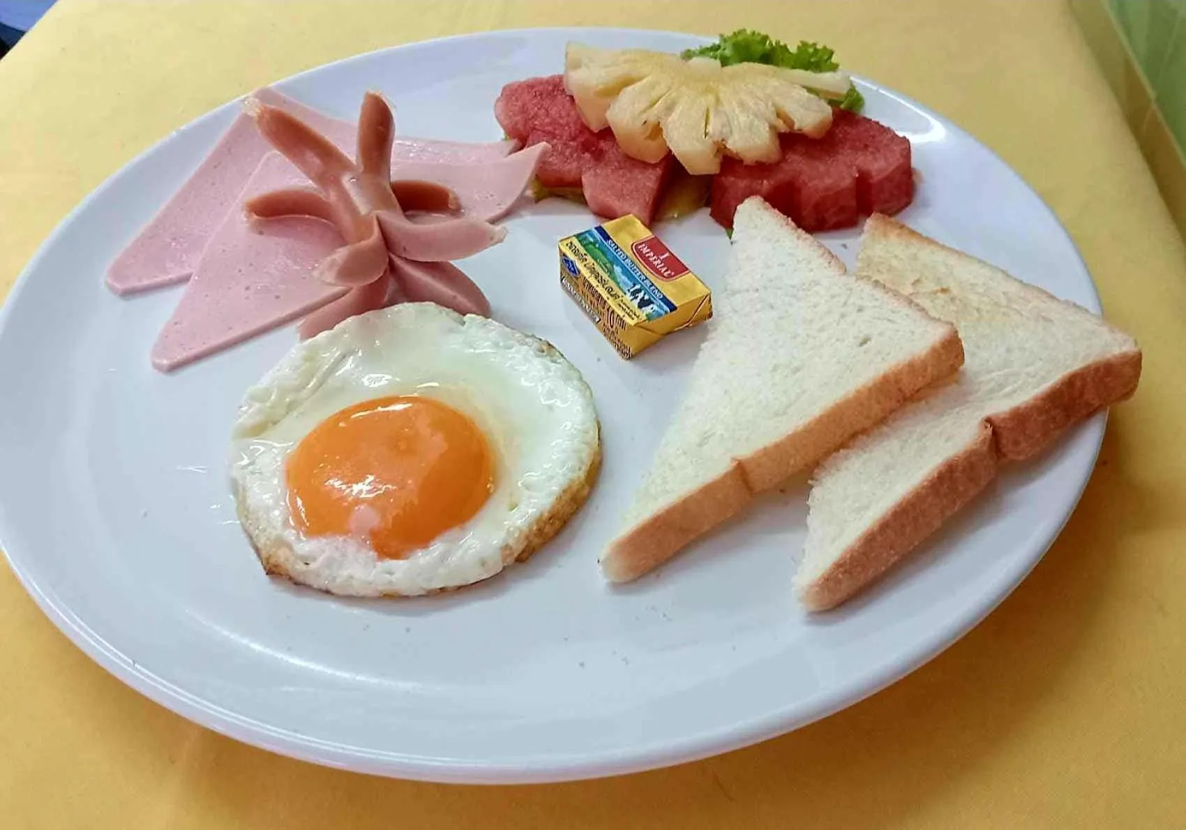 Food and drinks in Kata Place Hotel