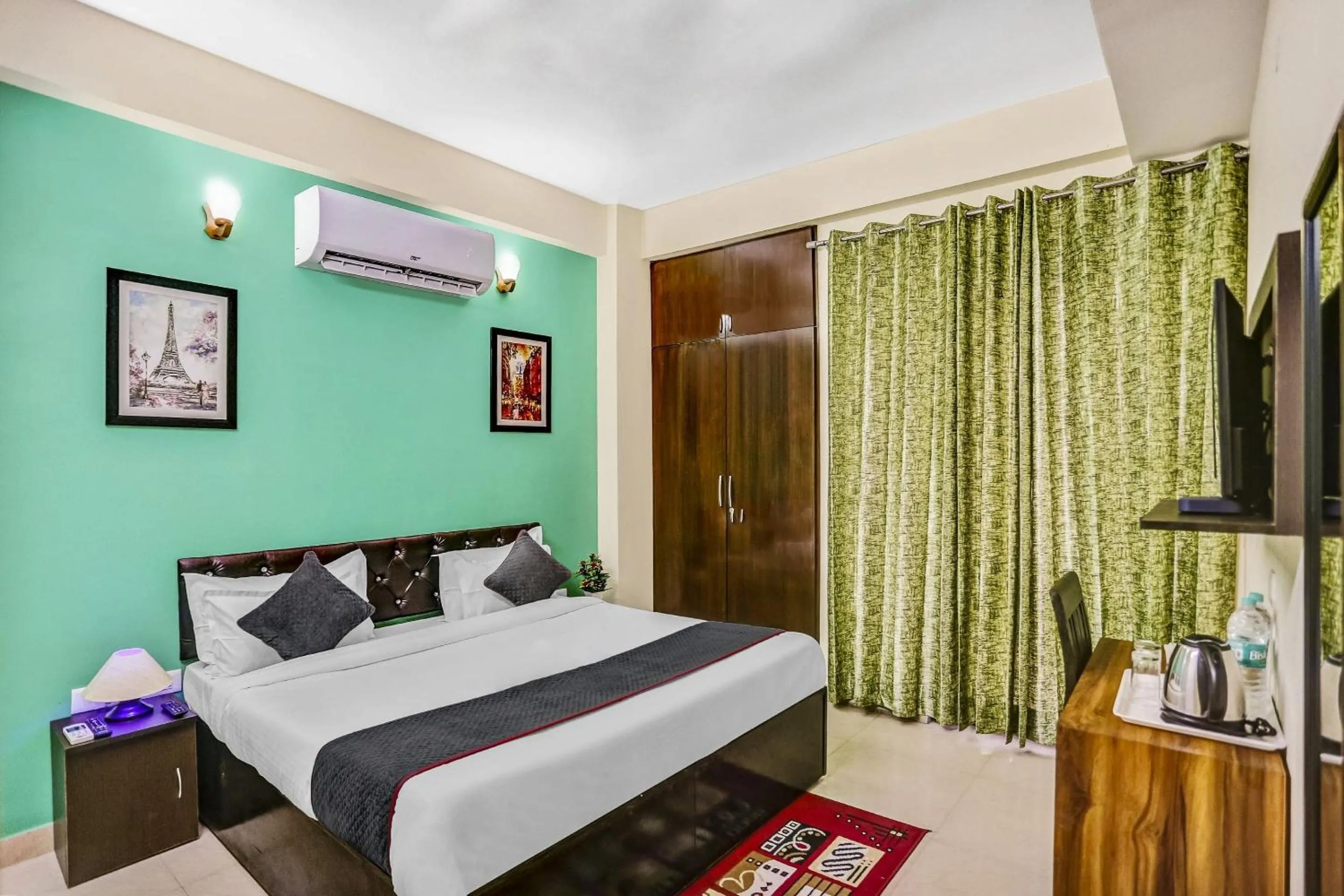 Bedroom in Townhouse Rumaisa