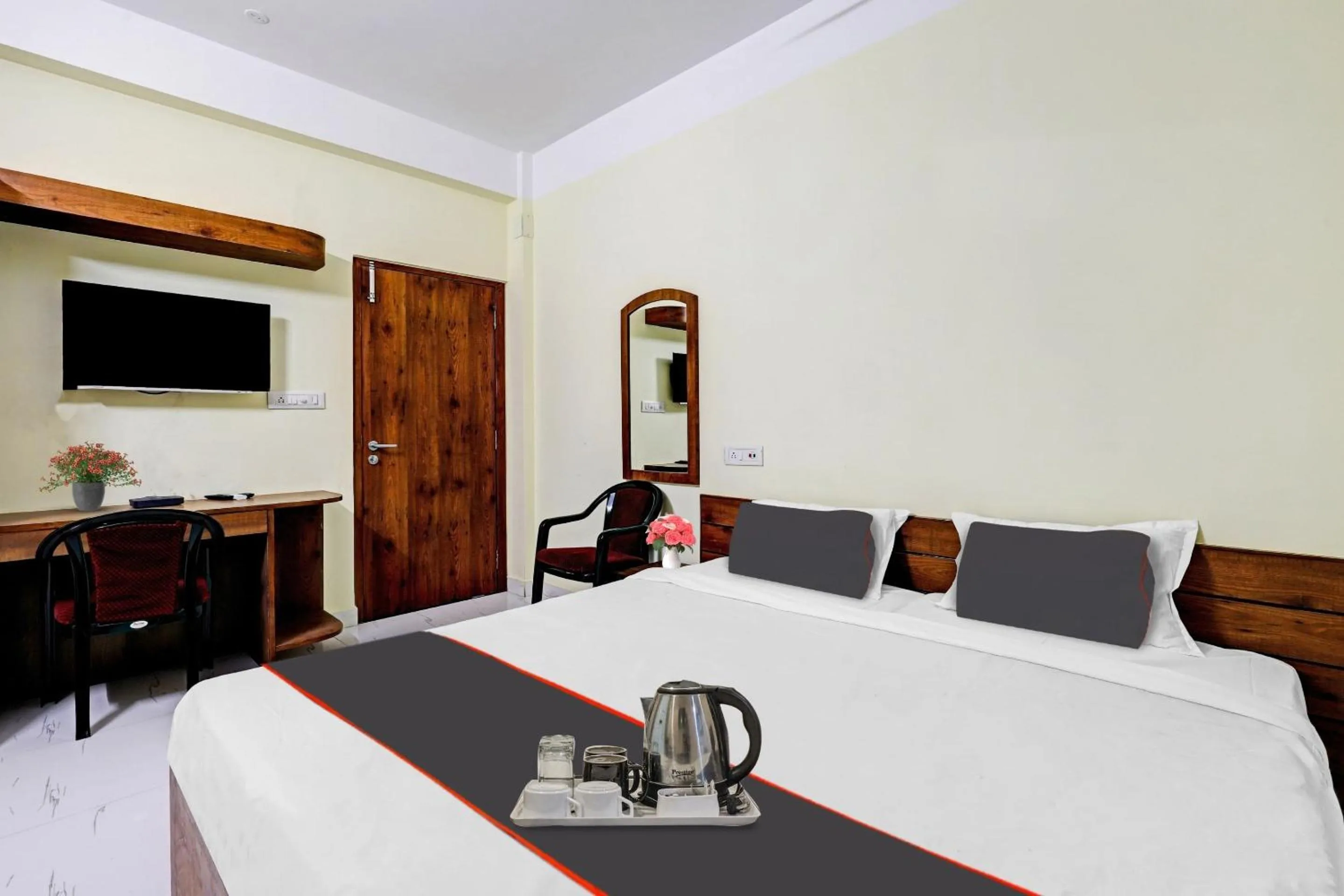 Bedroom, Bed in Super Collection O Luit Heritage