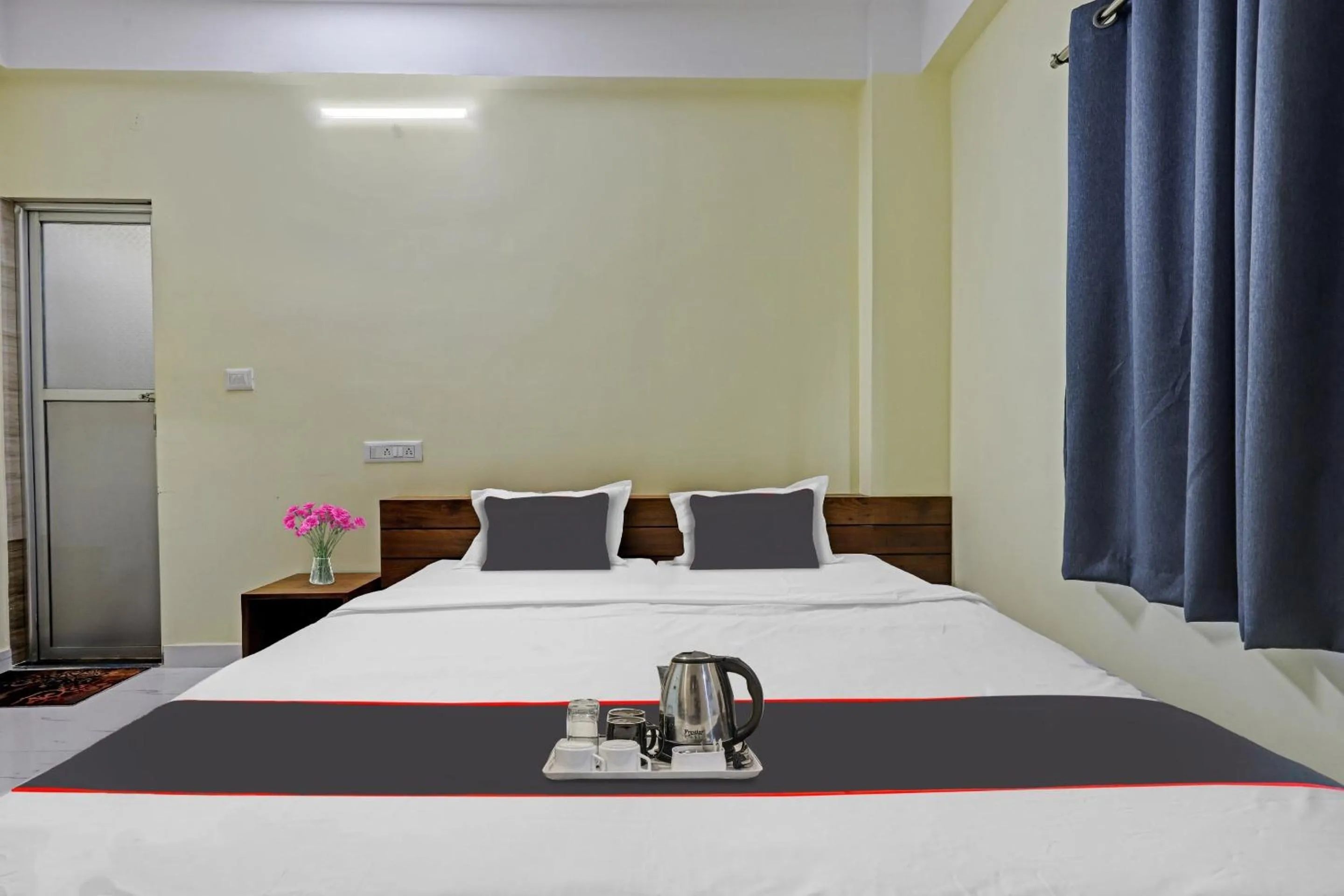 Bedroom, Bed in Super Collection O Luit Heritage