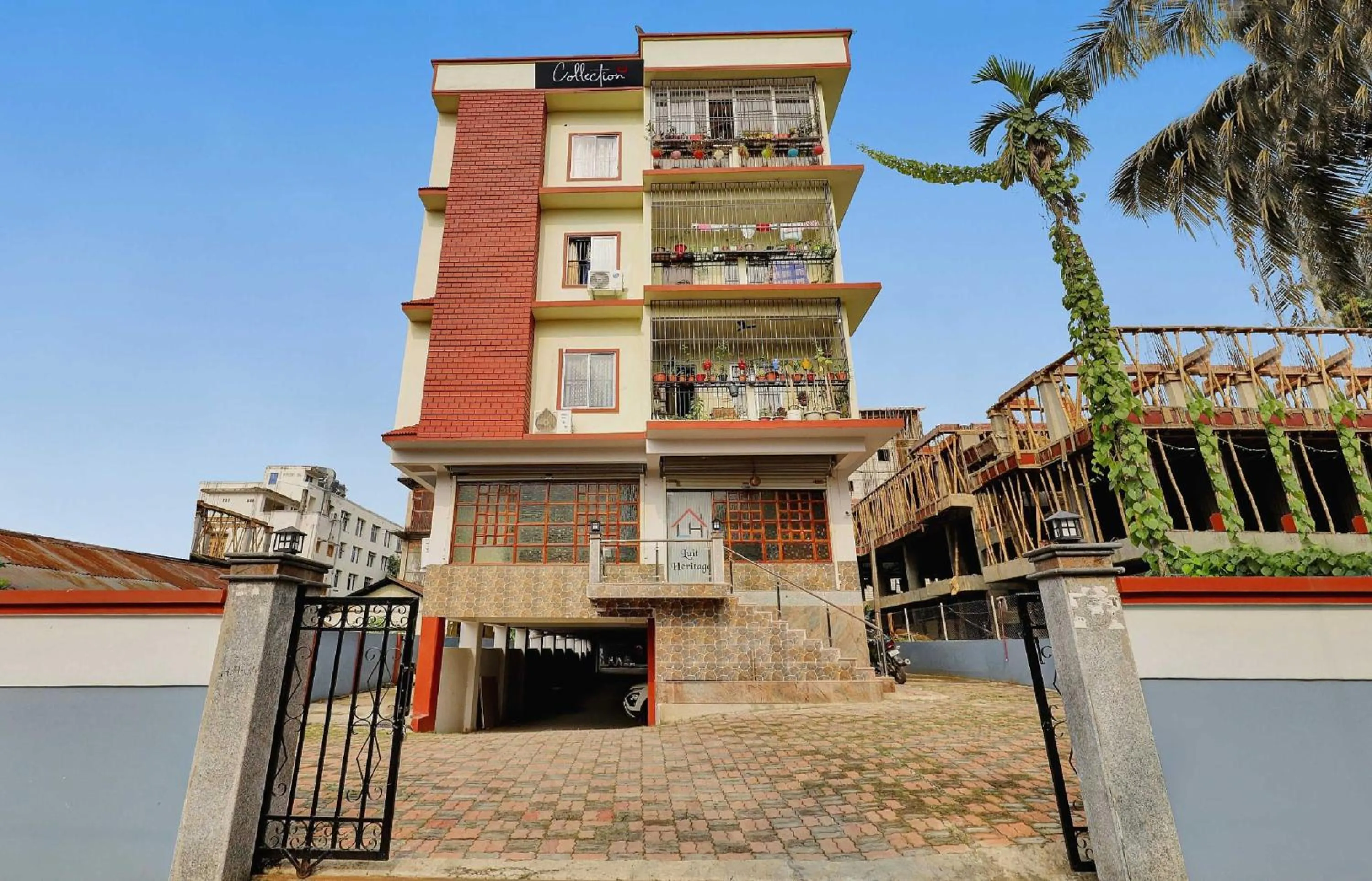 Facade/entrance in Super Collection O Luit Heritage