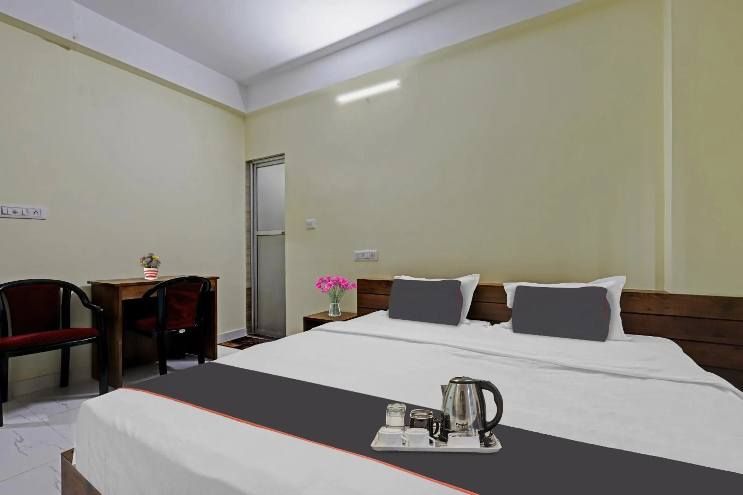 Bedroom, Bed in Super Collection O Luit Heritage