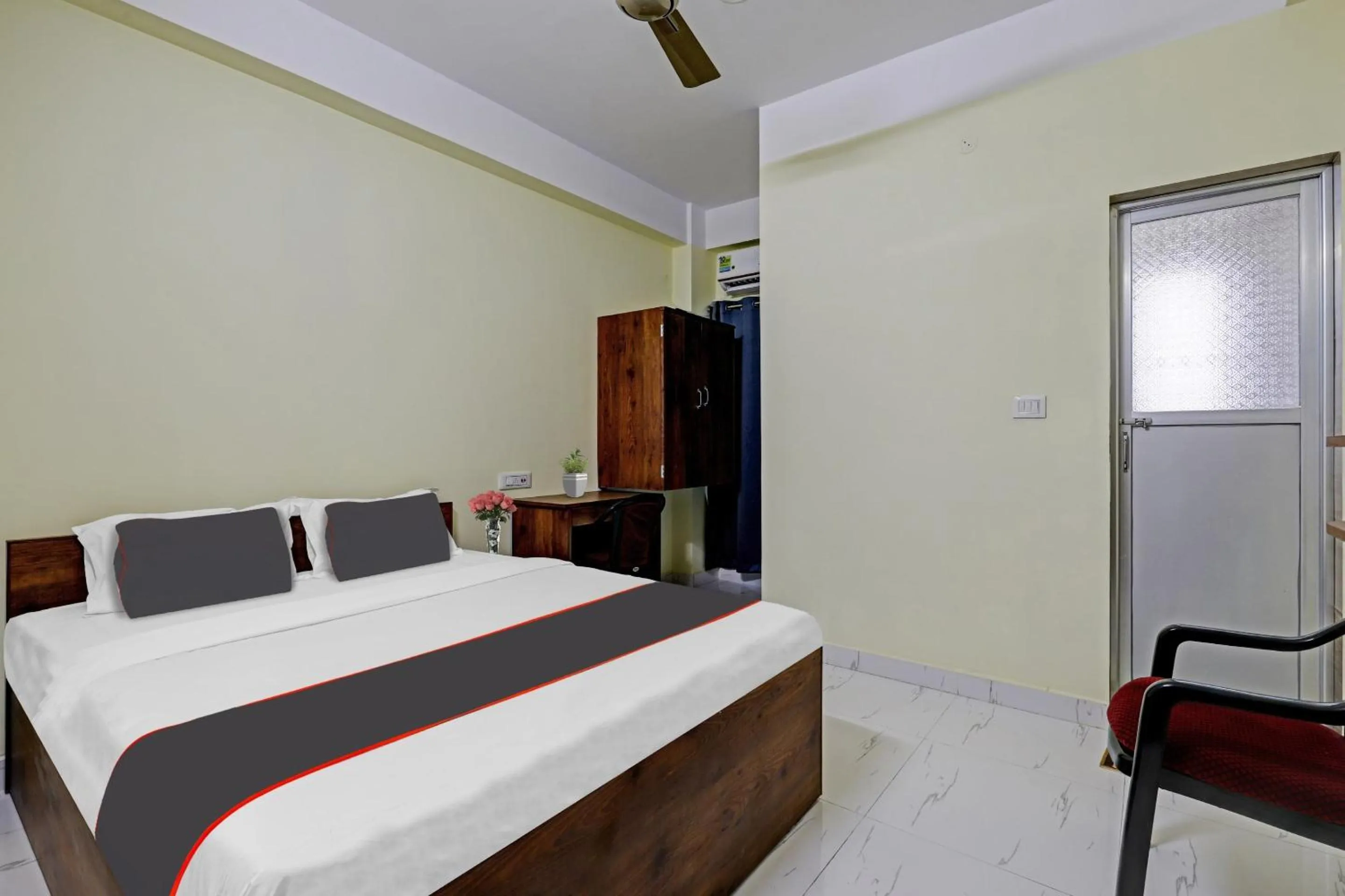 Bedroom, Bed in Super Collection O Luit Heritage